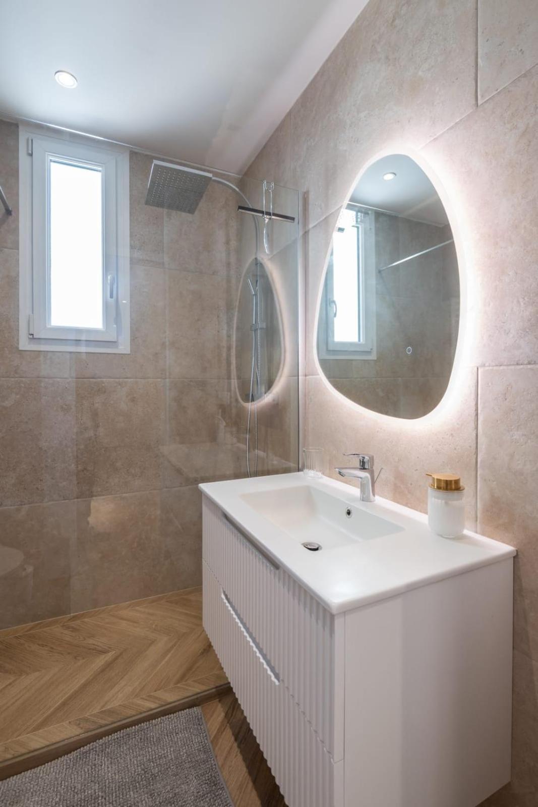 Design Near The Beaches Of * Nice