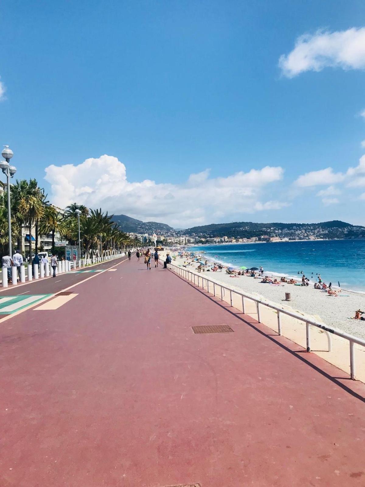 Charming With Swimming Pool Apartment *