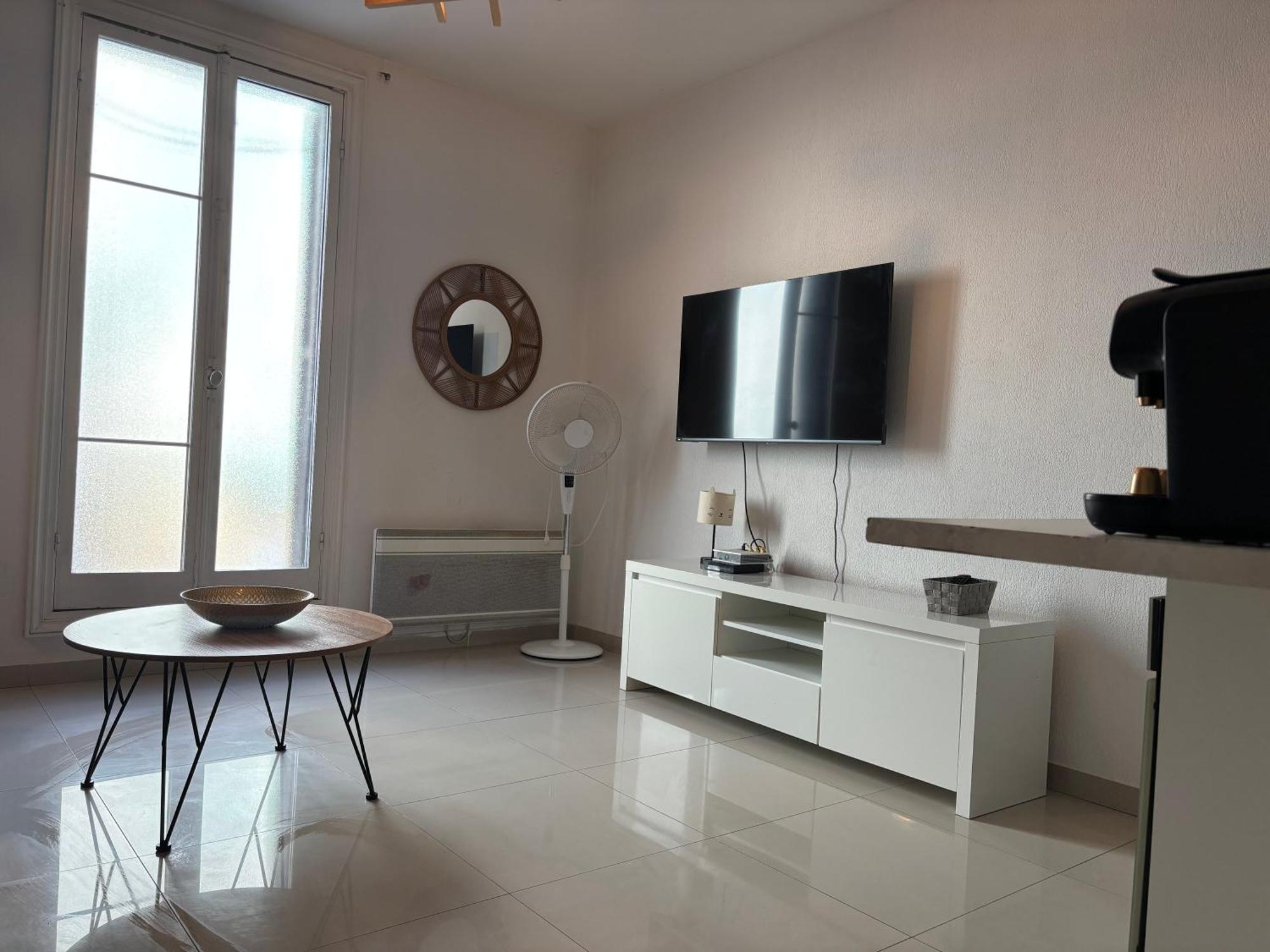 Apartment 2 Liberation Proche Tram *