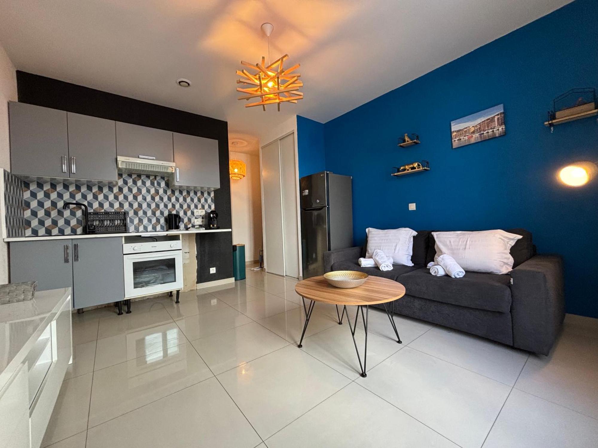 2 Liberation Proche Tram Apartment *