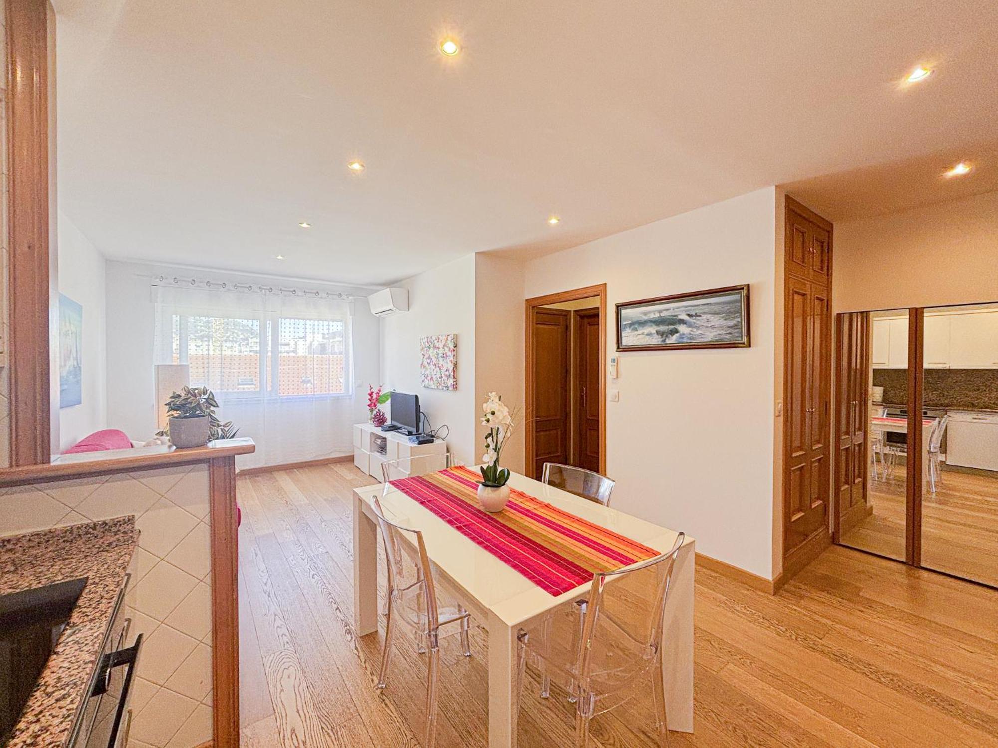 Apartment Zara - Wifi, Ac, 4 Pers *