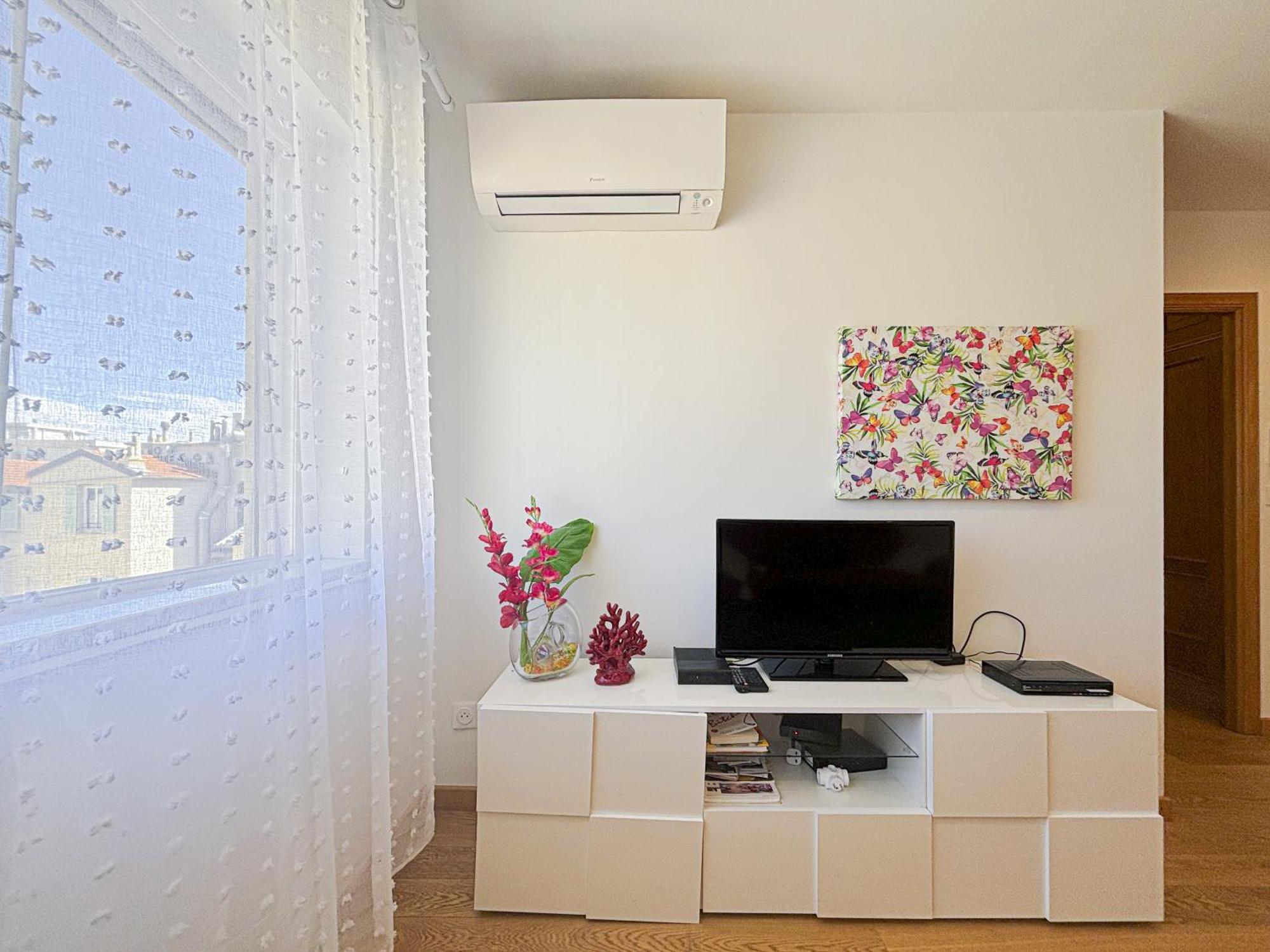 Zara - Wifi, Ac, 4 Pers * Nice