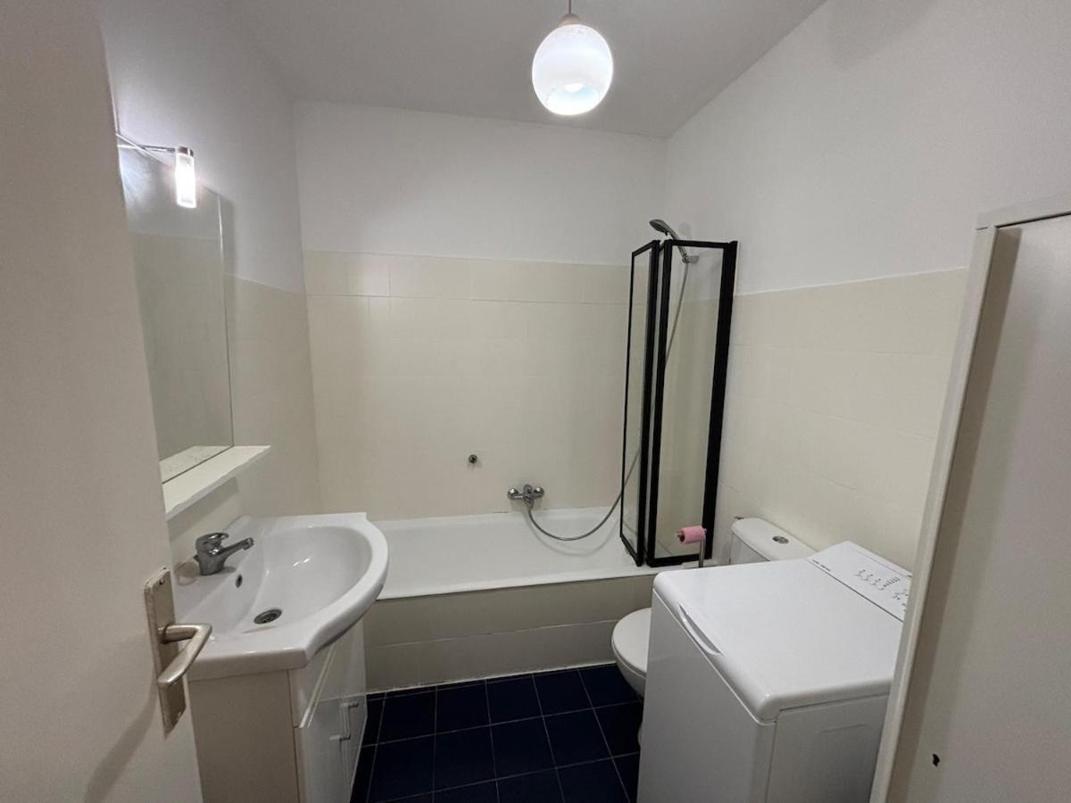 Apartment Cozy With Balcony Close To Garibaldi