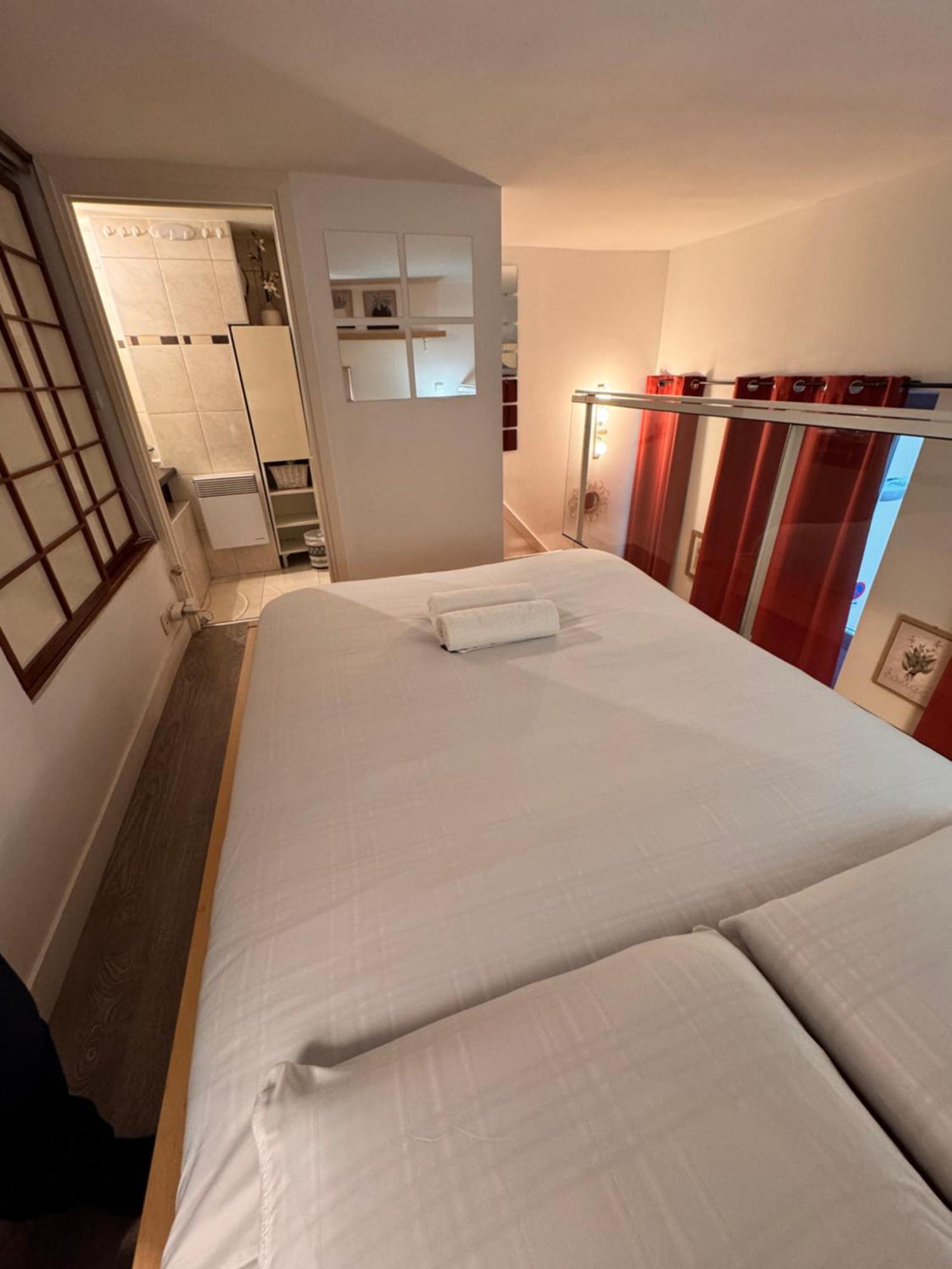 Tranquil With Mezzanine In Carre Dor Holiday home *