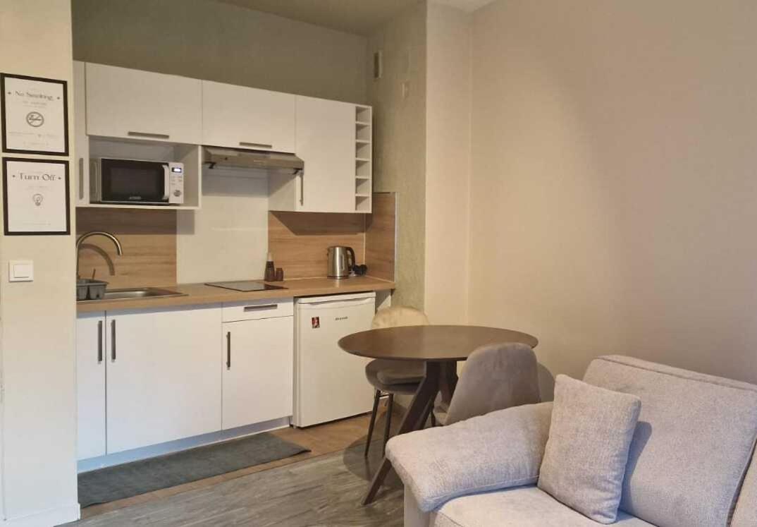 Apartment Relax In Zen Studio, Air Conditioning, Sea On Foot
