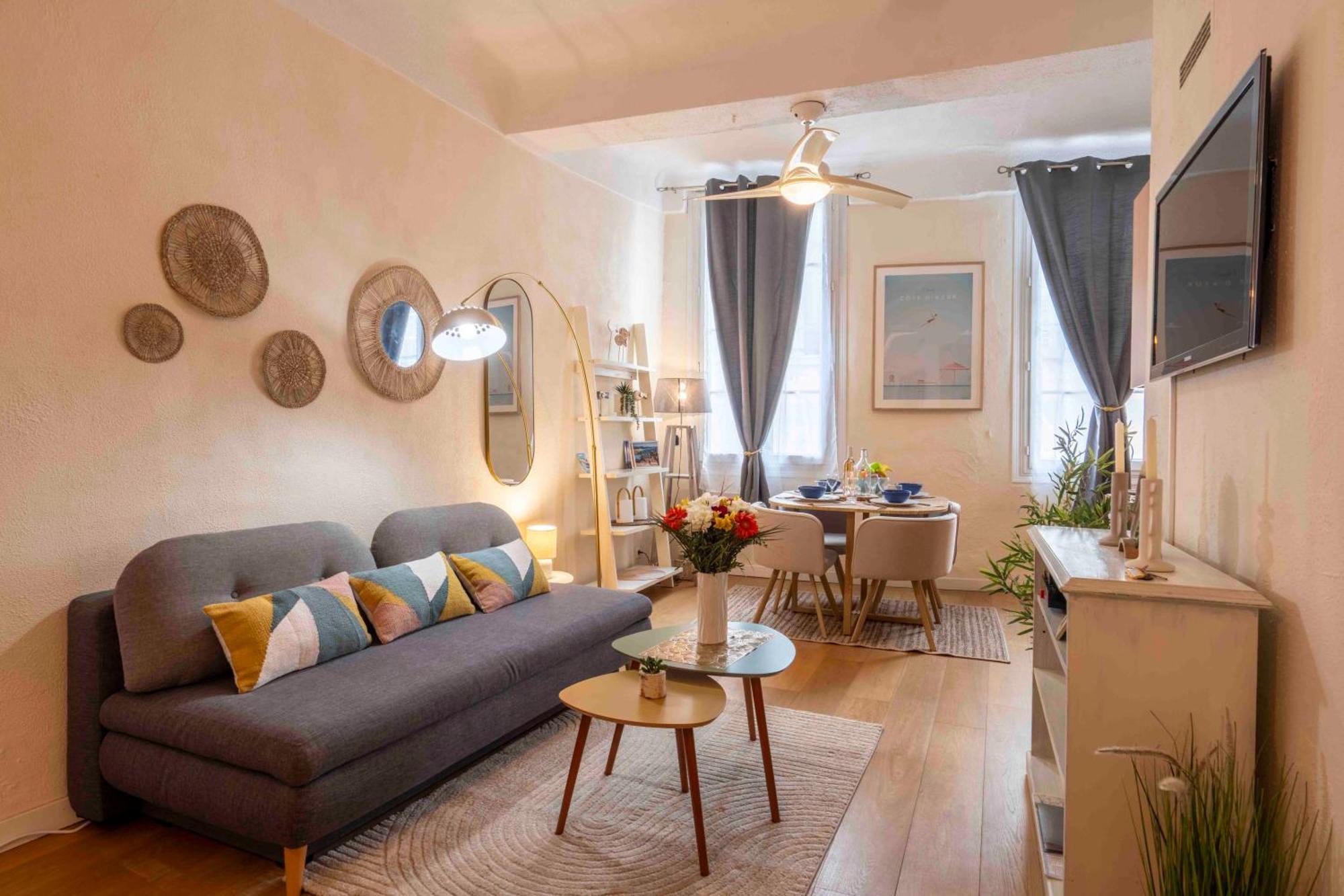 Apartment Charming Flat, Fully Equipped, Only 300m - La Loge