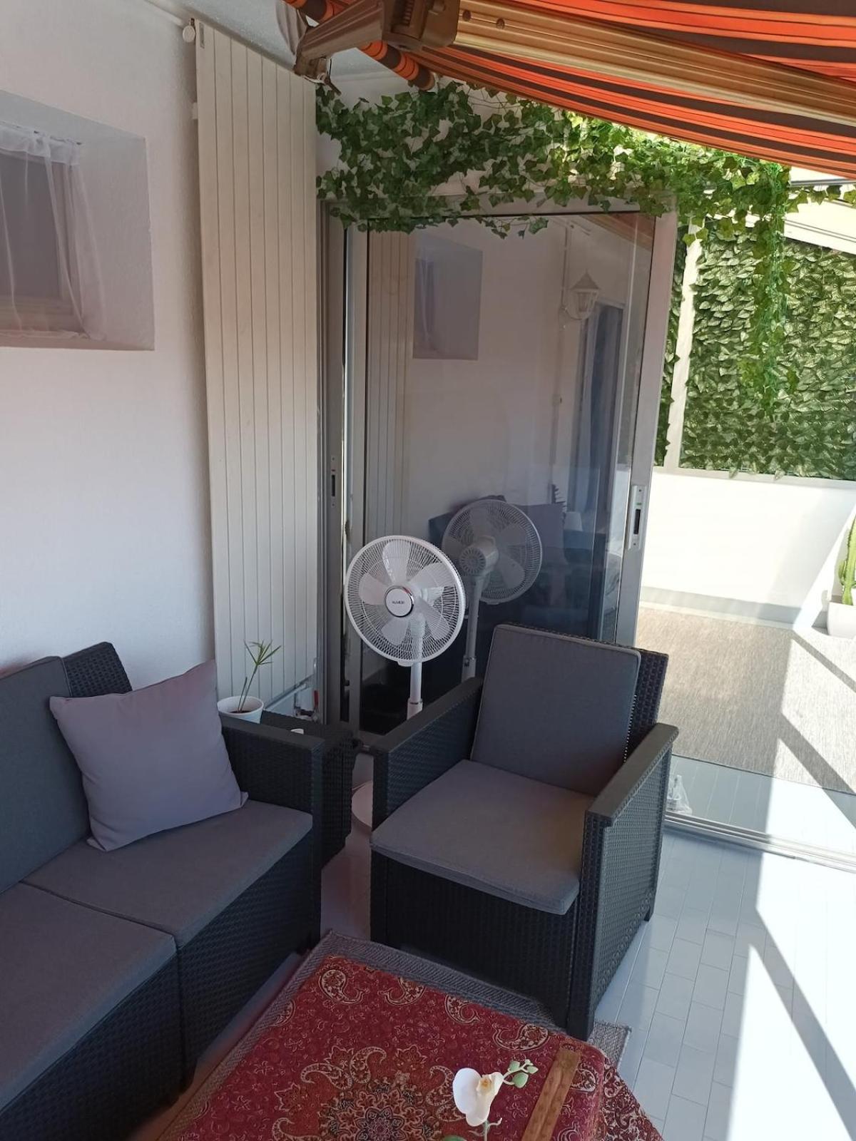 Floor With Sea View, Clim And Veranda
