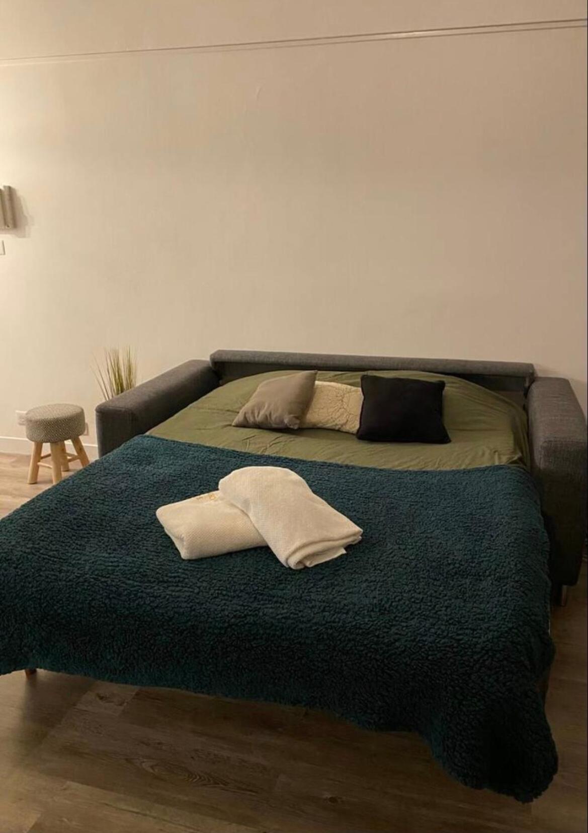 Apartment Centre Renove Avec Emplacement *