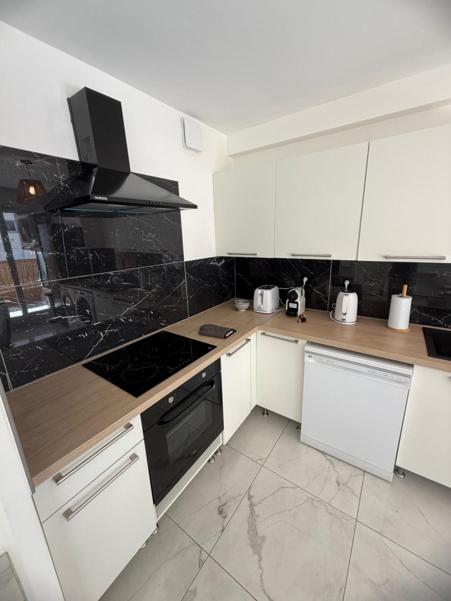 Magnifique 3 Pieces A 100m De La *