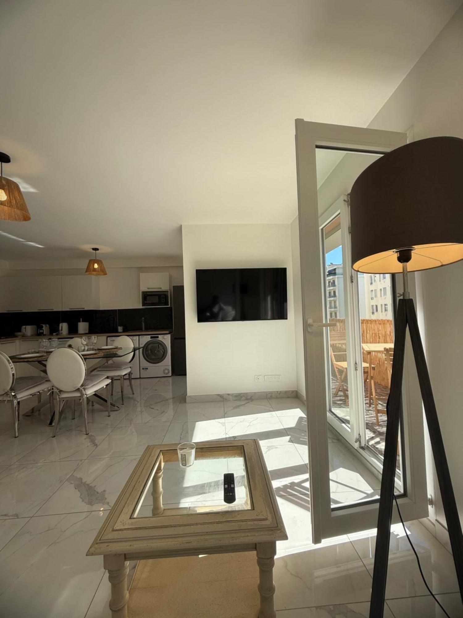 Magnifique 3 Pieces A 100m De La Apartment