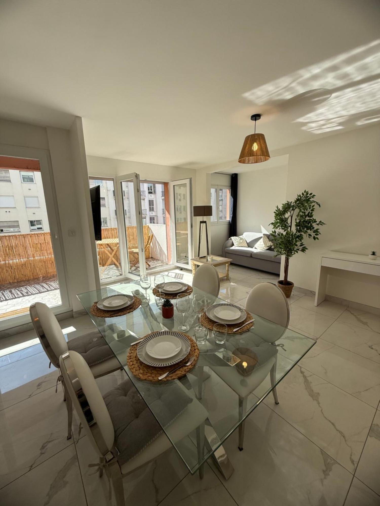 Apartment Magnifique 3 Pieces A 100m De La