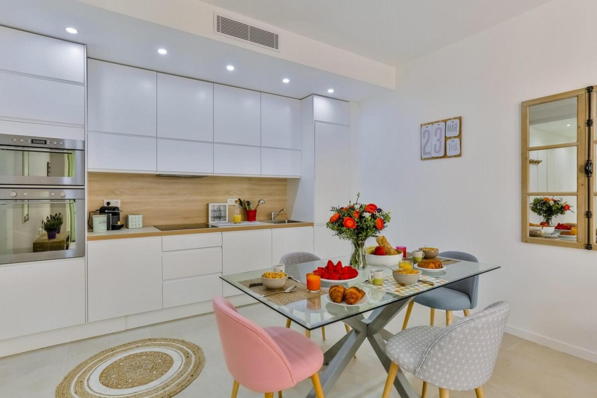 France 82 Tp -1 Min From The Sea - Terrace - Parking