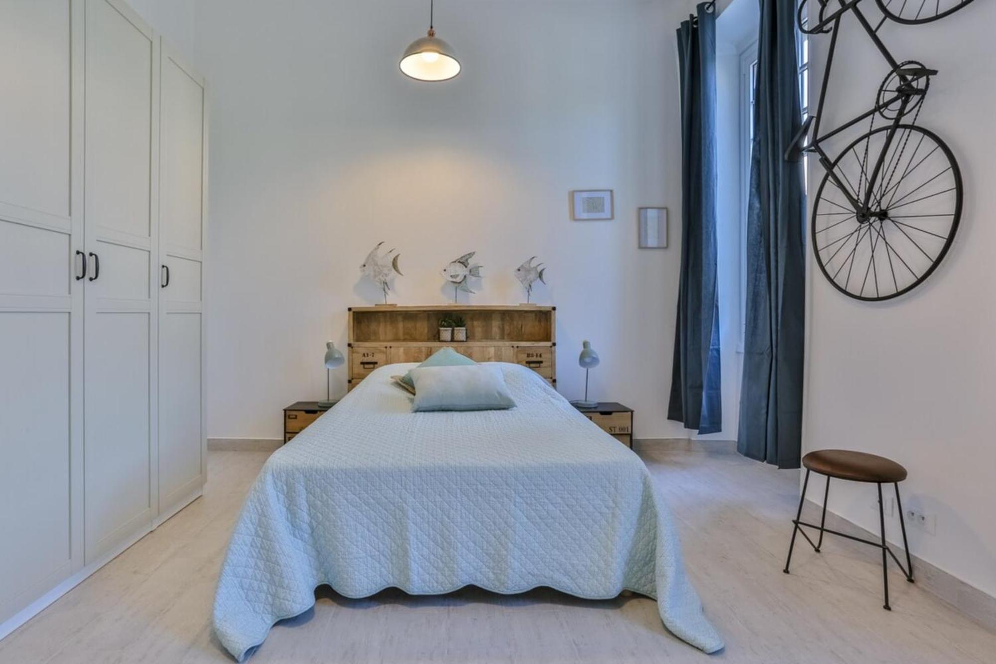 Garib - Place Garibaldi - 4 - Balcony Apartment *