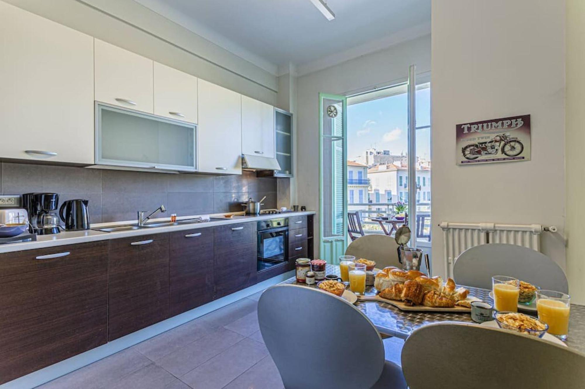 My Casa - Victor Hugo - Beautiful - View Over Garden Apartment *