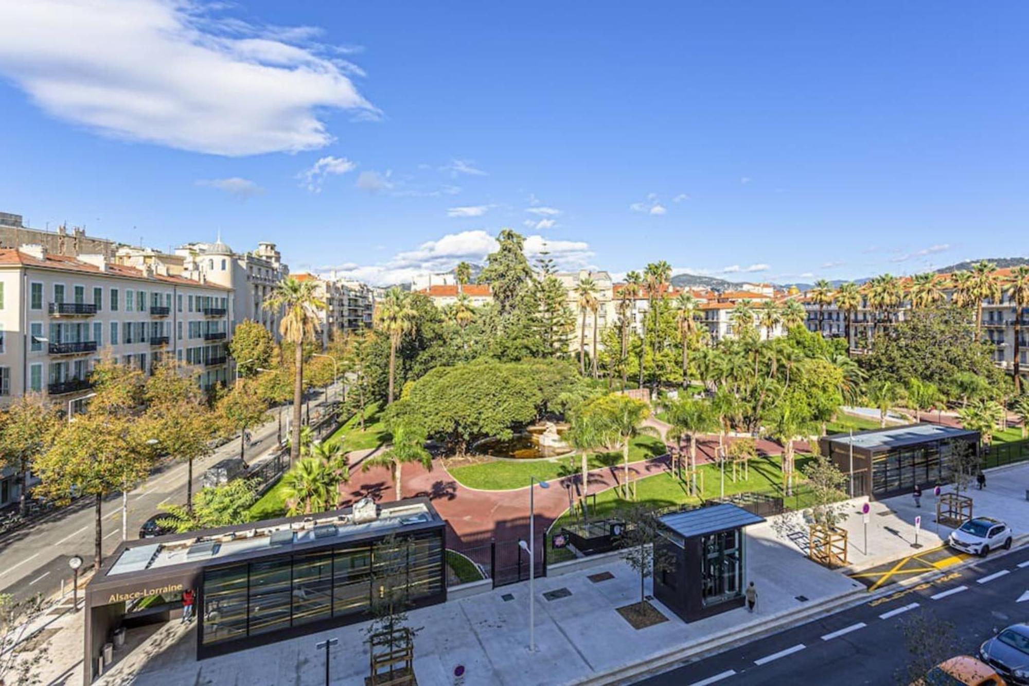 Victor Hugo - Beautiful - View Over Garden