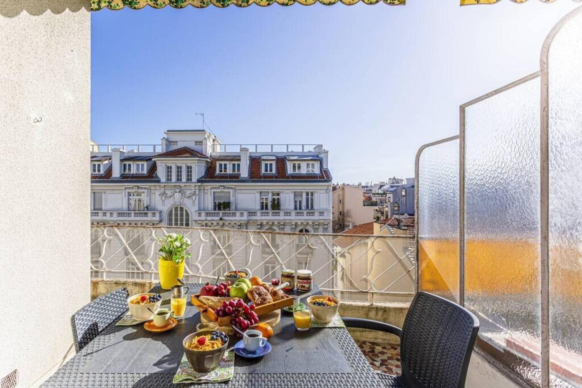 Apartment Fleurs 22 - City Center - Modern W Terrace *