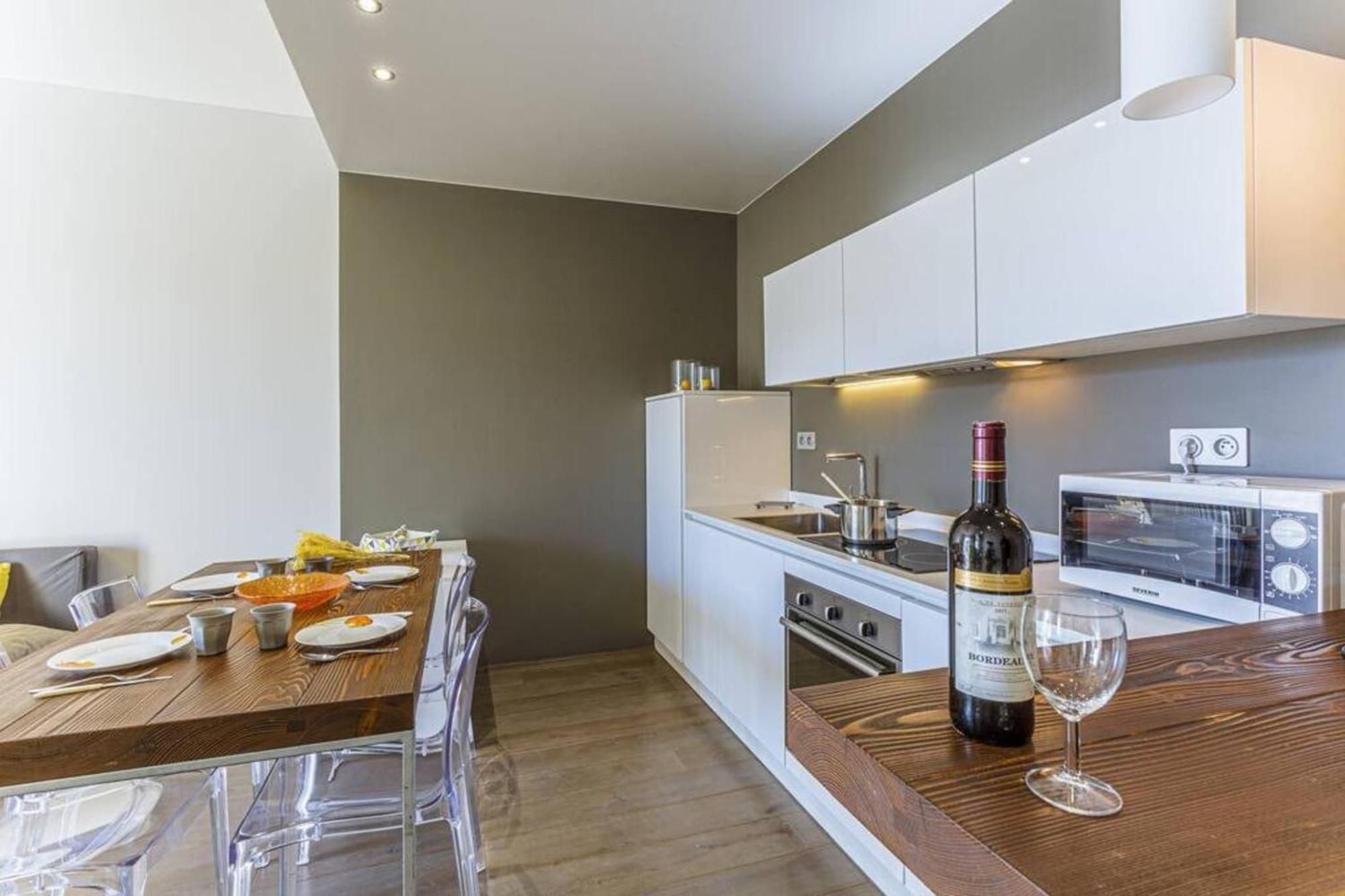 Apartment Fleurs 22 - City Center - Modern W Terrace
