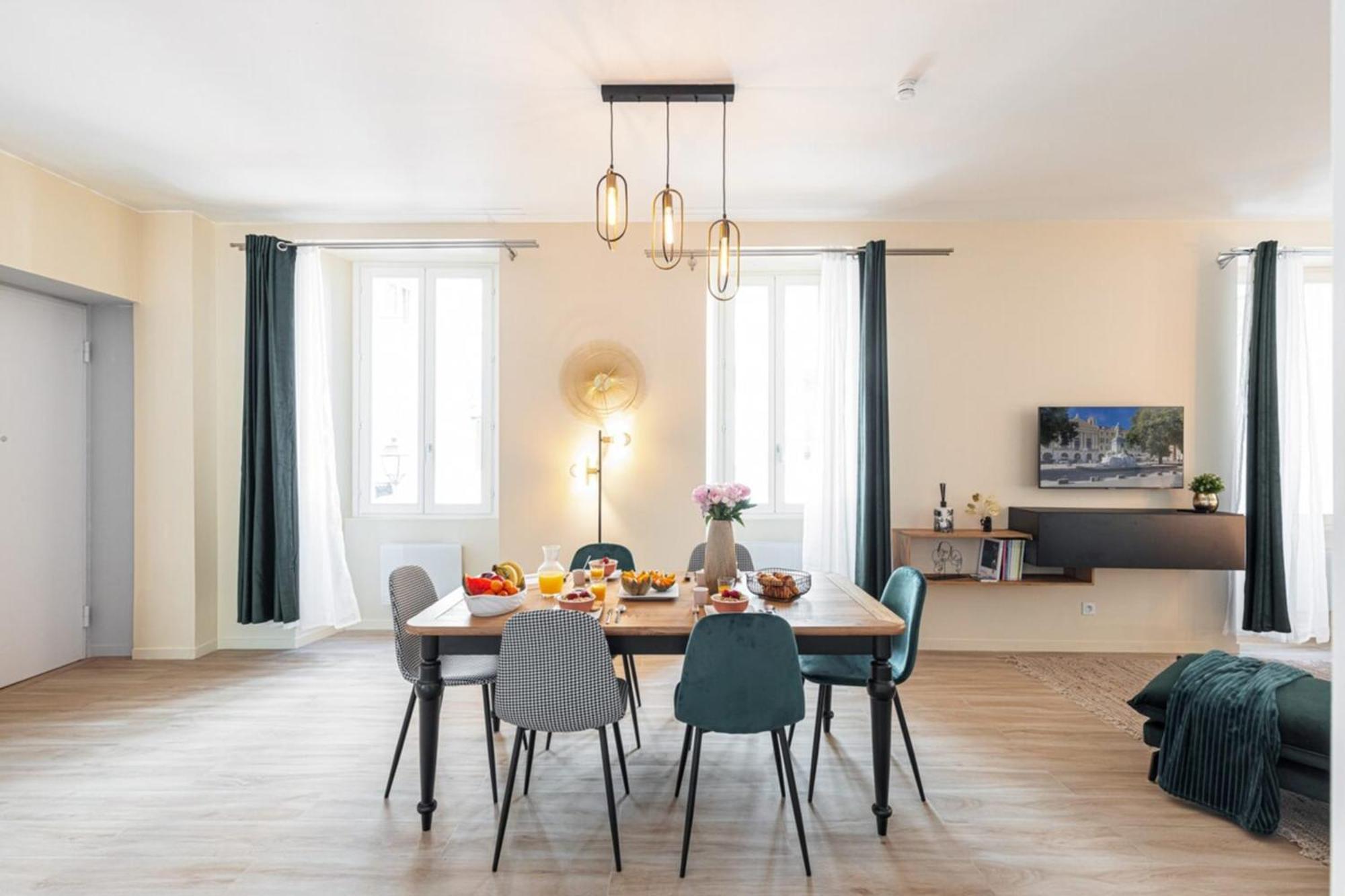 Gesu - 2 Bedroom In Old Town - Gesu Square * Nice