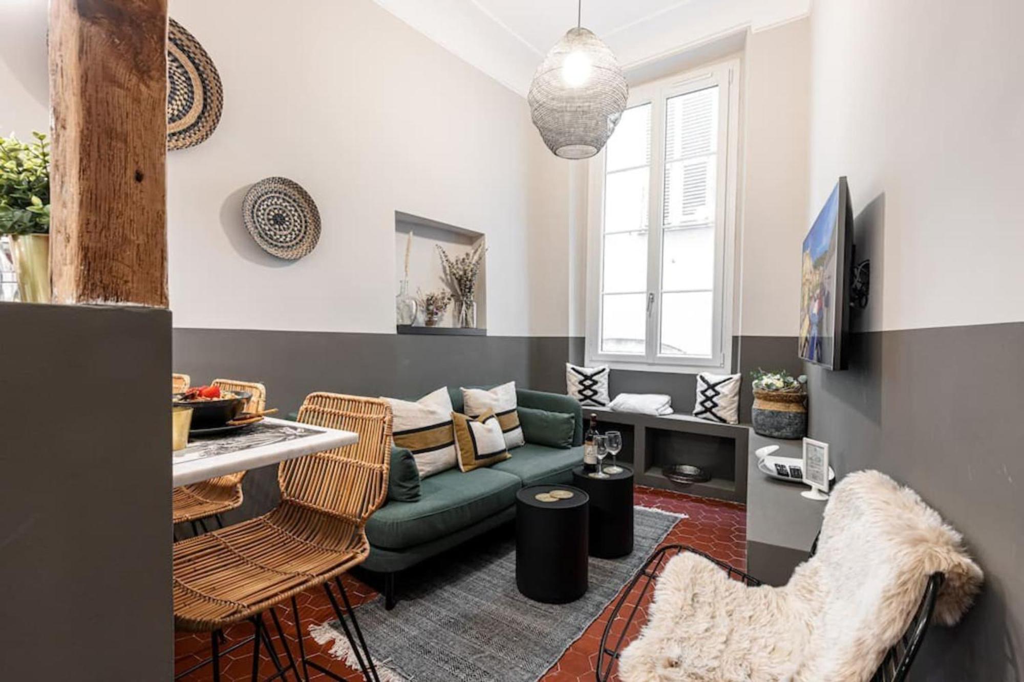 La Croix - Old Town Modern Apartment - 2 Bedrooms *