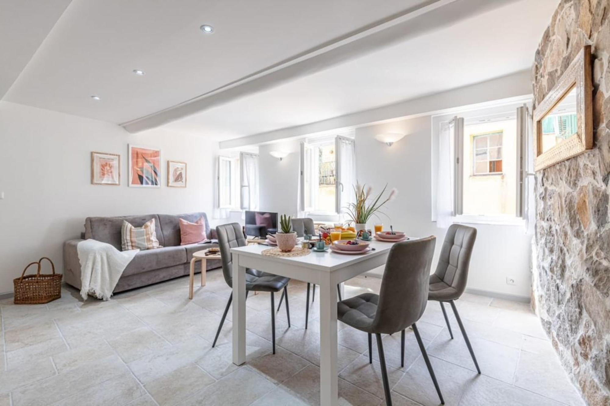 Apartment Malonat - Cosy In Old Town W Ac Nice