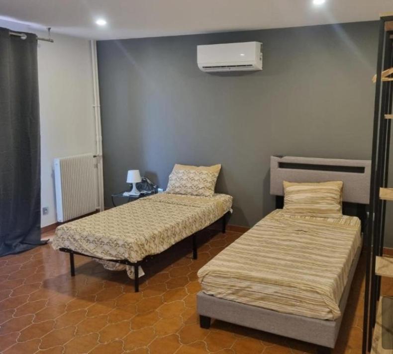 F3 ,appartement Climatise Neuf, Magnifique Vue Sur Et Aeroport, Proche Tram Et Gare Sncf 1 Min,aeroport 3 Minutes, 3 Rooms, New Ac Apartment, Magnificent Sea And Airport Views, Close To Tram And Sncf Train Station 1 Min, Airport 3 Min Apartment