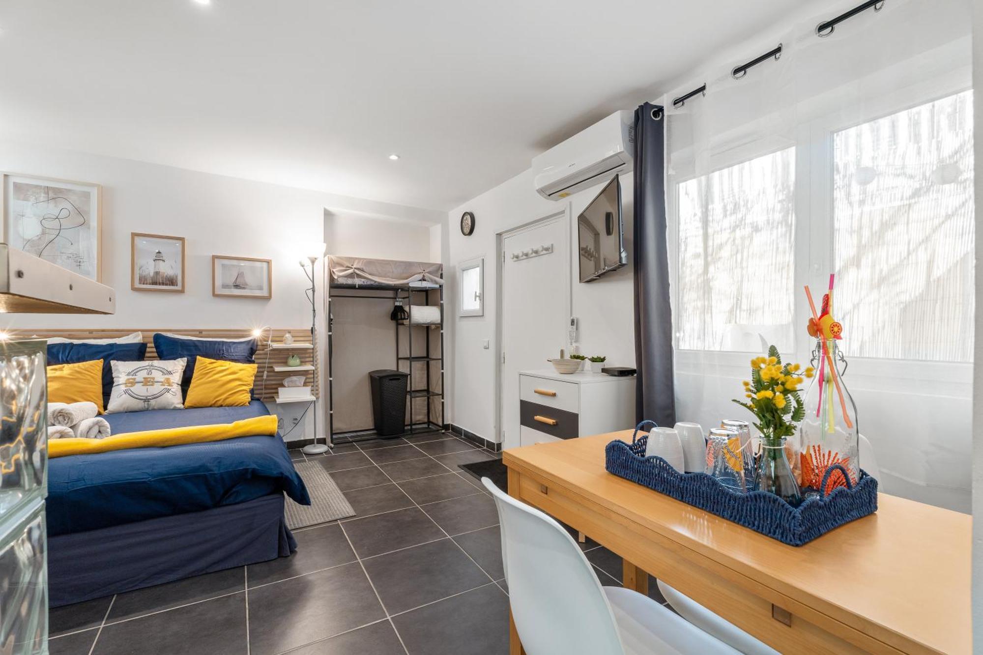 Apartment Renting - 5b Penchienatti - Charming Cozy Balcony Ac Massena *