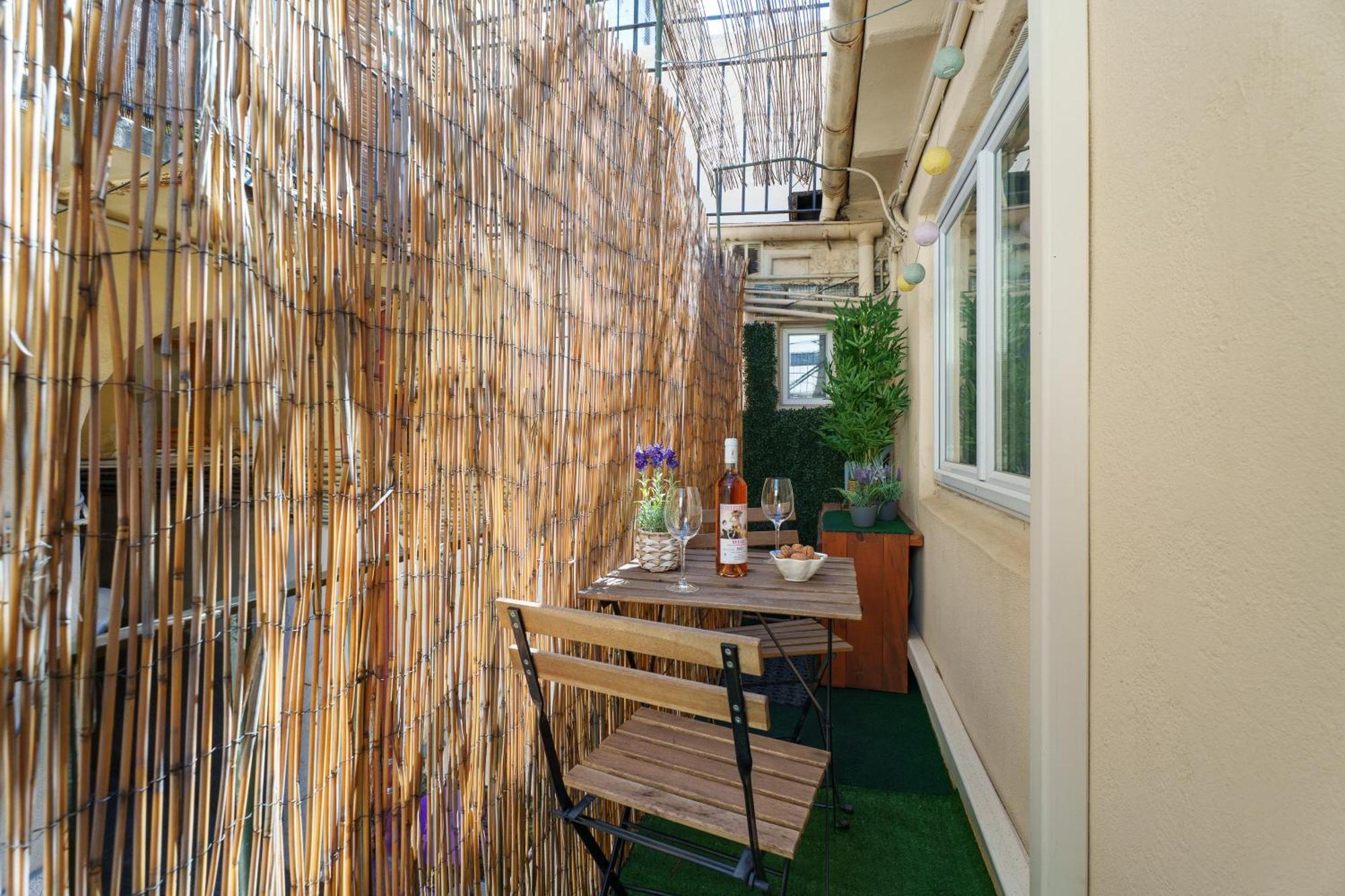 Renting - 5b Penchienatti - Charming Cozy Balcony Ac Massena Apartment *