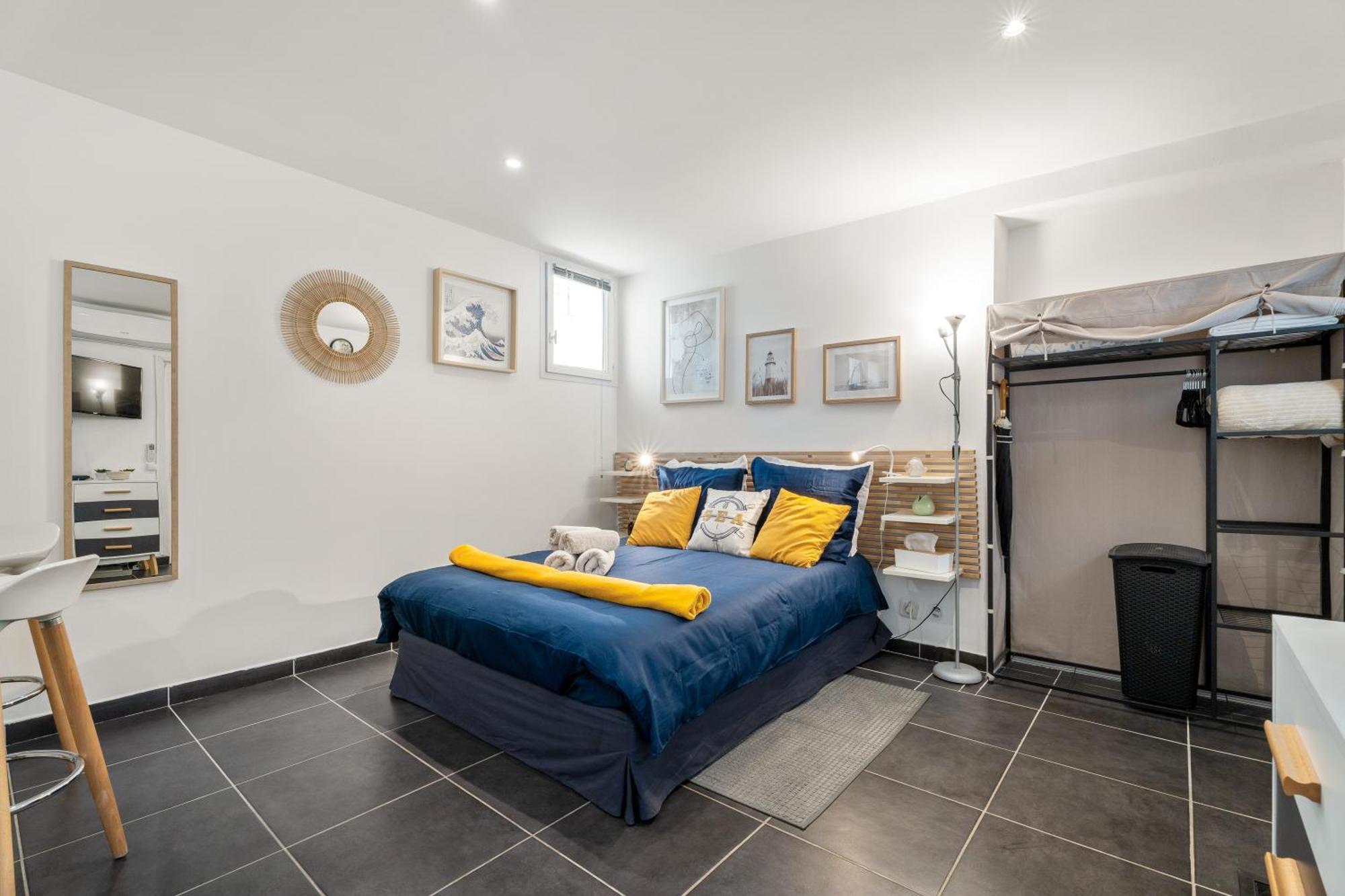 Renting - 5b Penchienatti - Charming Cozy Balcony Ac Massena Apartment Nice