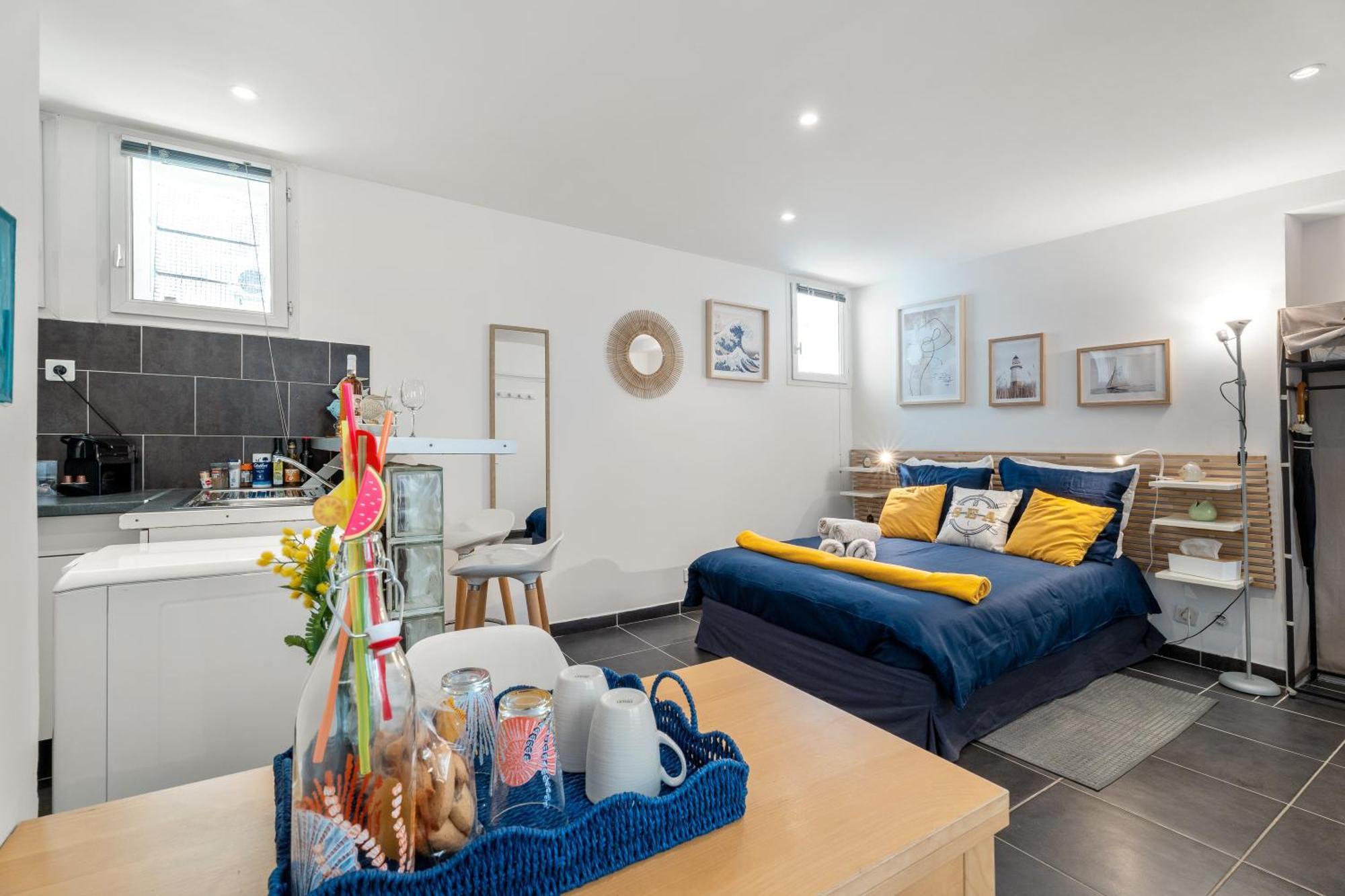 Apartment Renting - 5b Penchienatti - Charming Cozy Balcony Ac Massena Nice