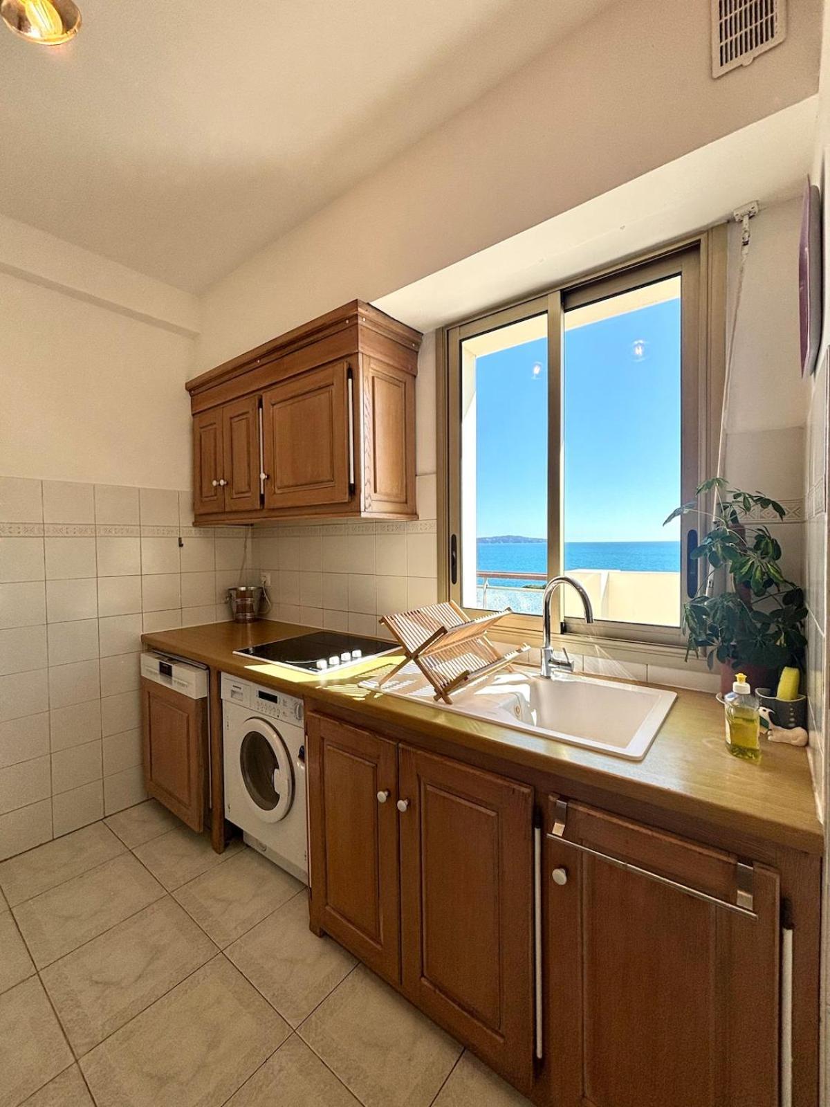 Nice, Exceptional Sea View, Floor, Parking Apartment Nice