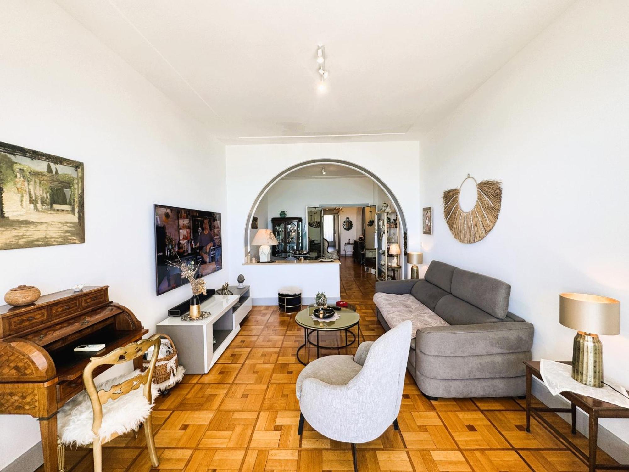 2 Pieces Avec Terrasse Et Vue