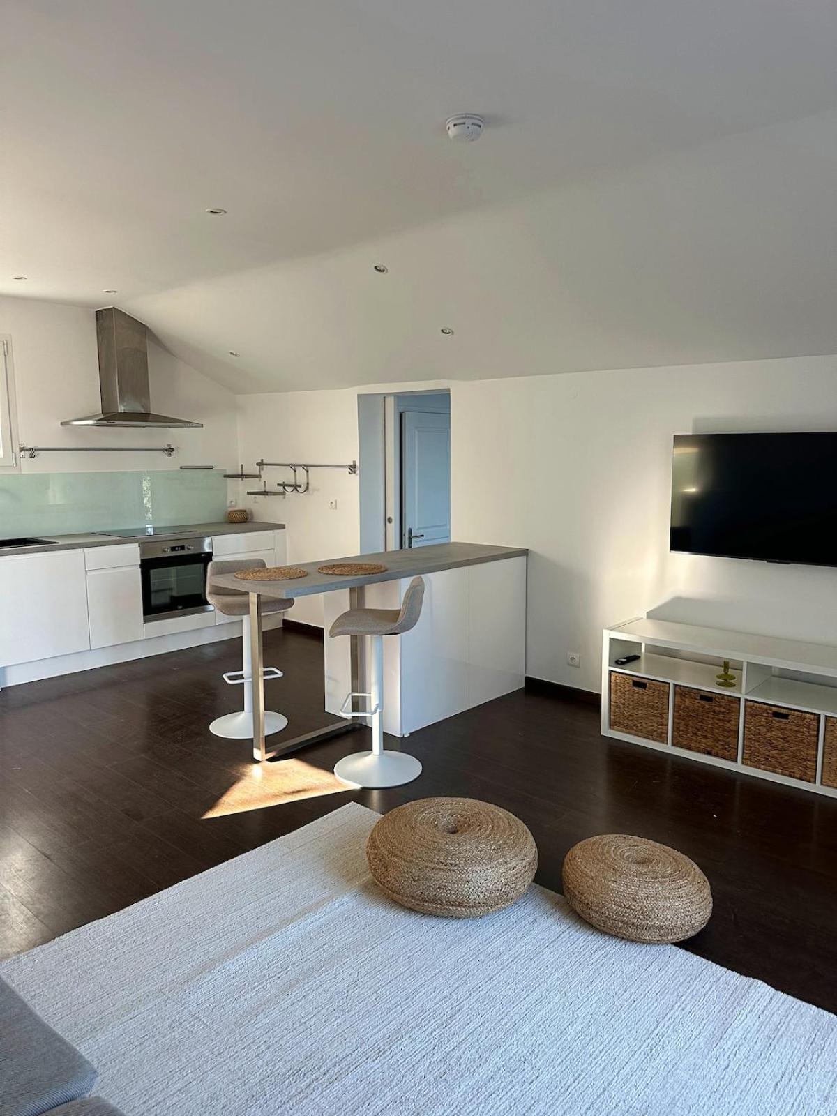 Luxury Pool & Sea View Villa