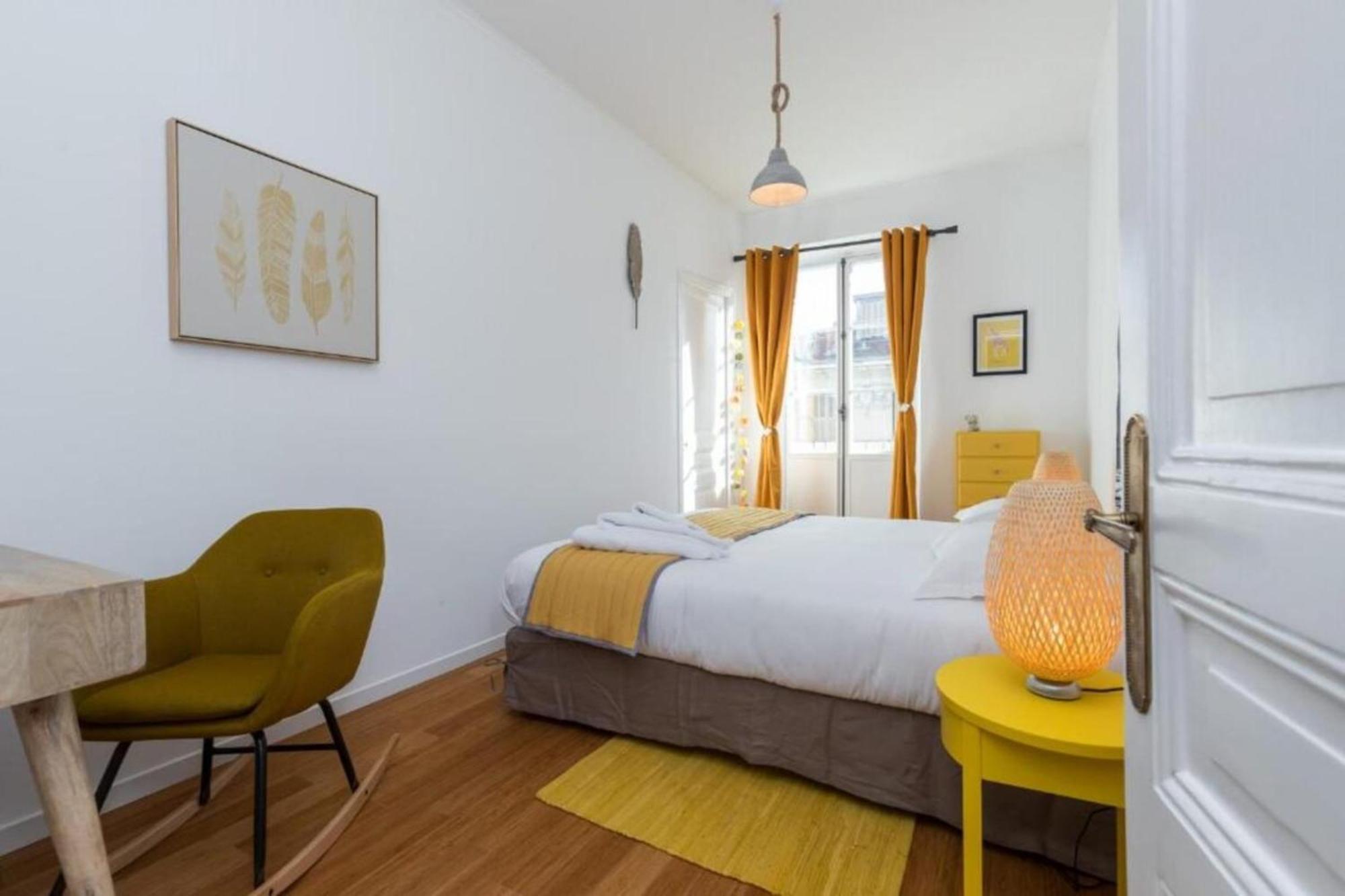 Gioffredo 14 - Spacious Apartment With Balcony *