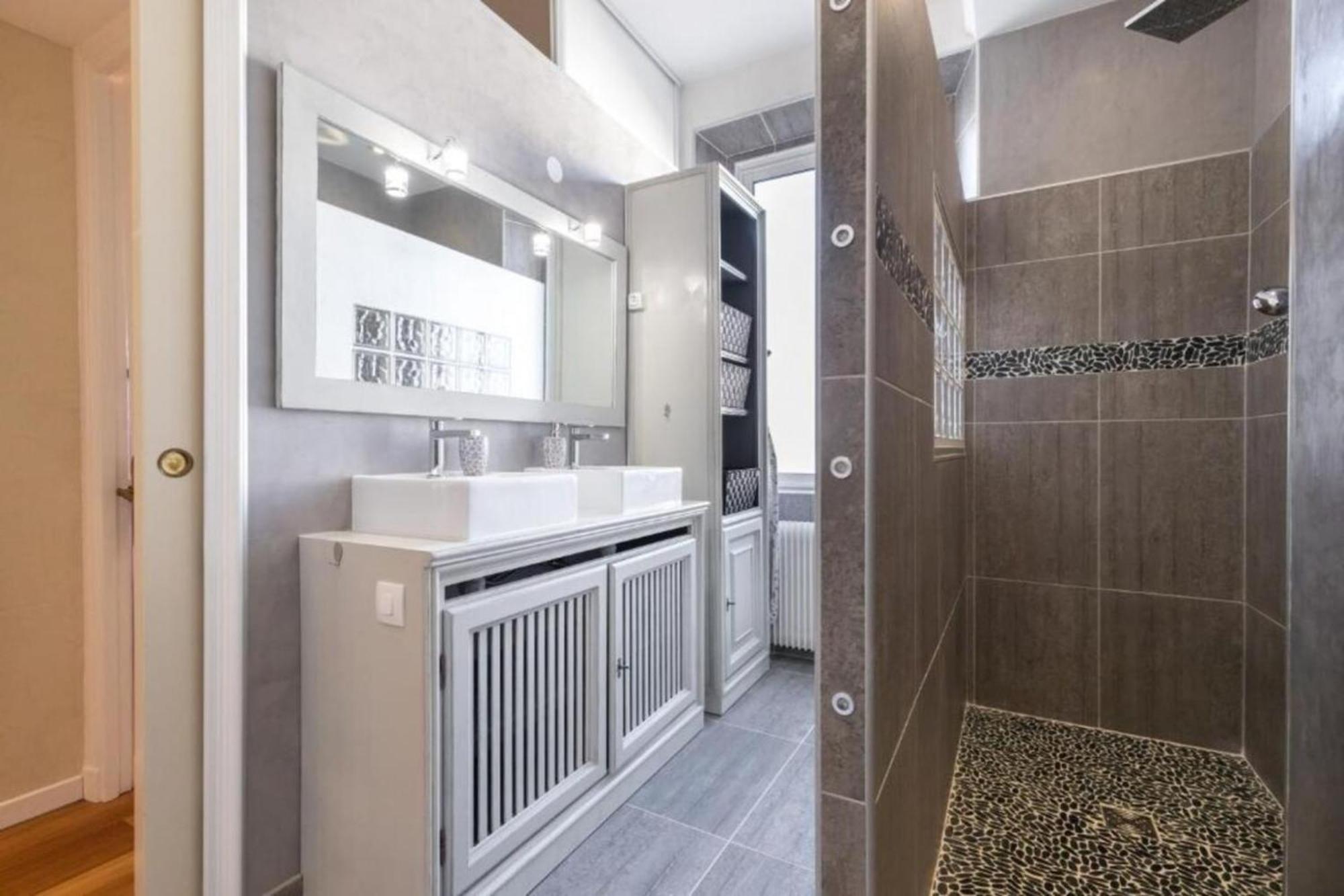Gioffredo 14 - Spacious Apartment With Balcony Apartment *