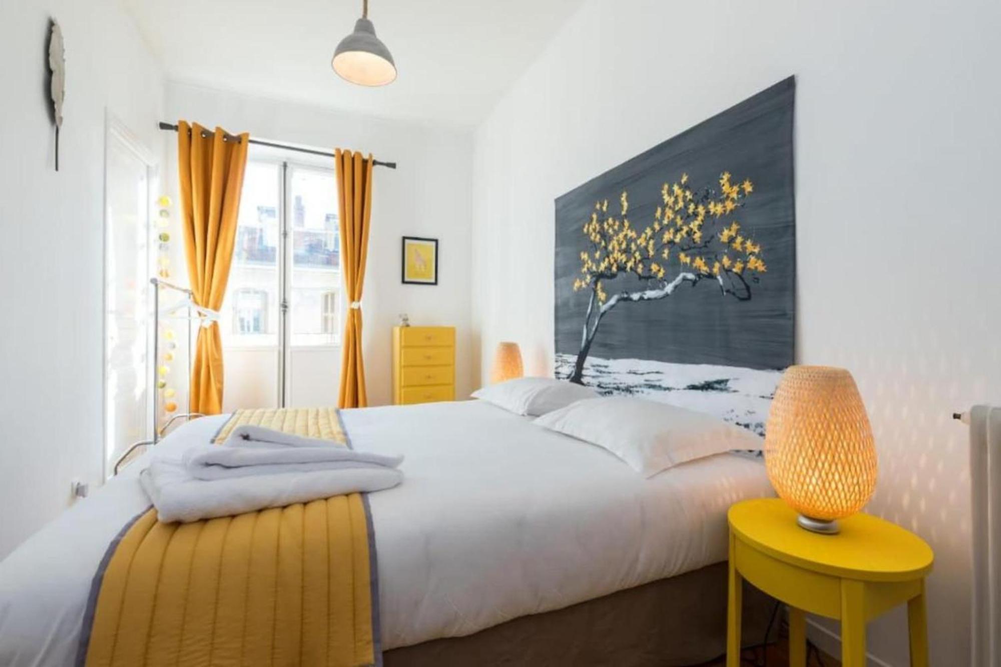 Gioffredo 14 - Spacious Apartment With Balcony