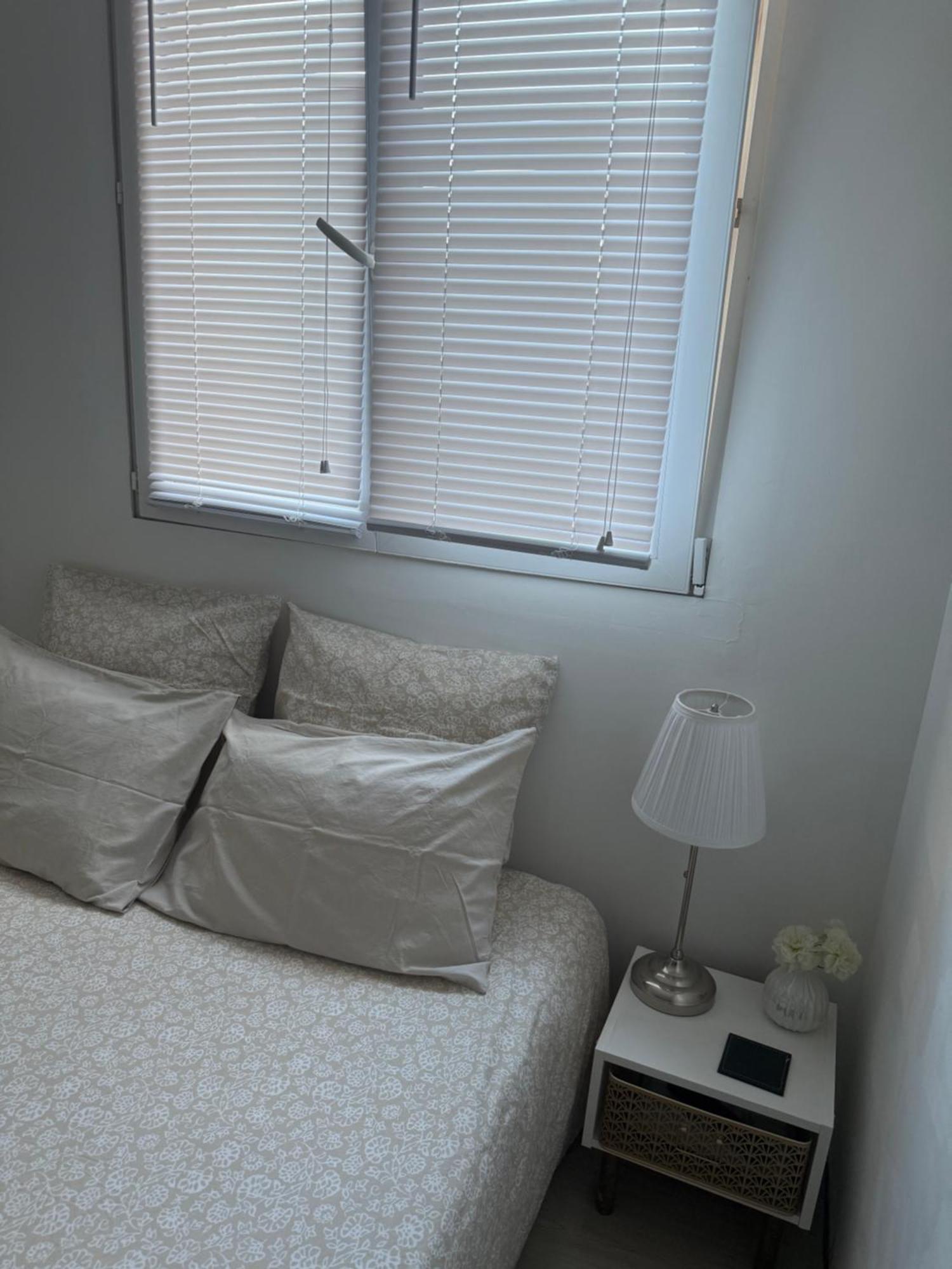 Location De Privee Dans Securisee Privee,parking Gratuit , 1 Minute Du Tramway, A 9 Minute Du Centre Ville, Accessible A Plusieurs Transports Accommodatie bij particulieren *