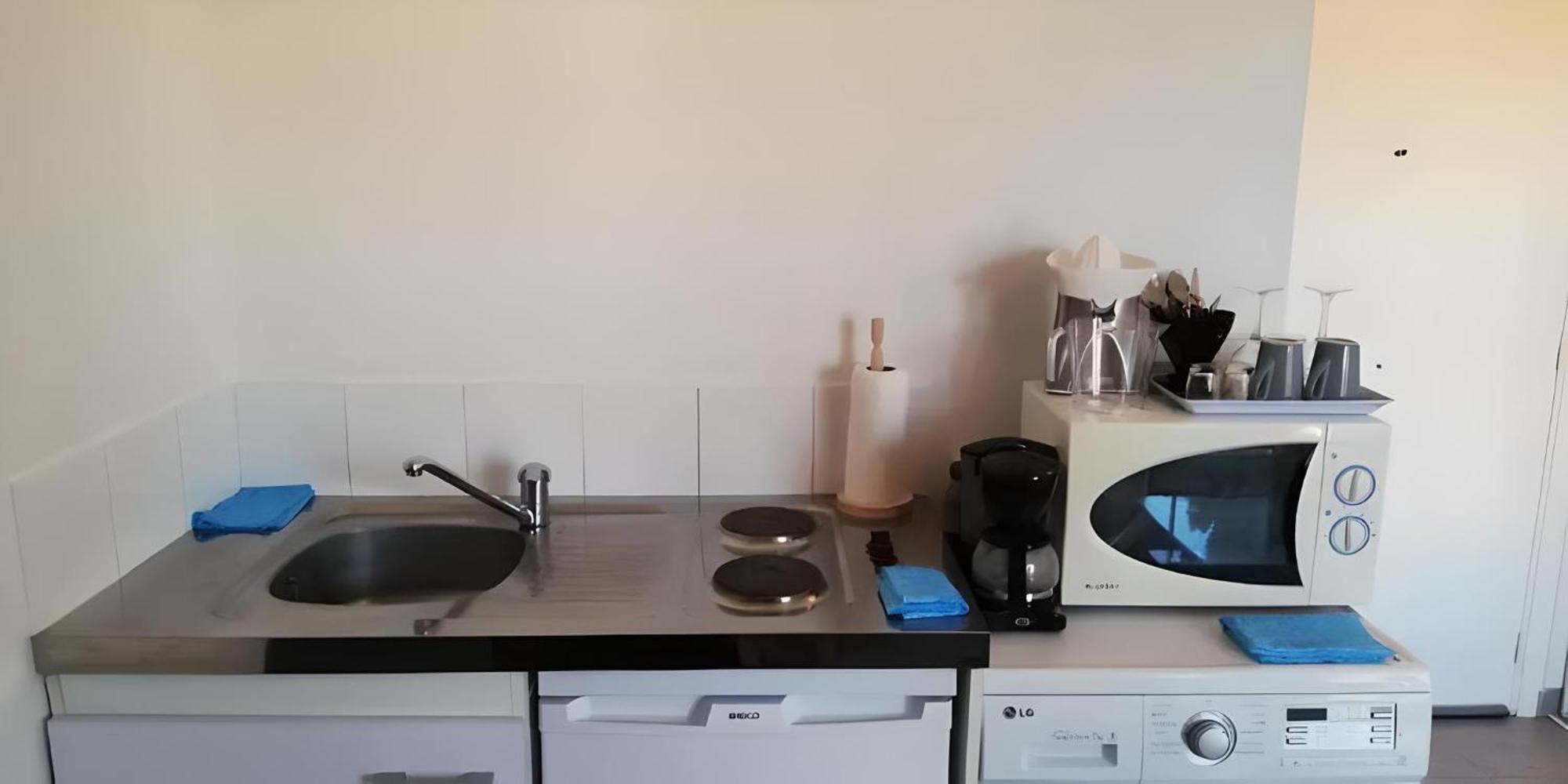 Promenade Apartment *