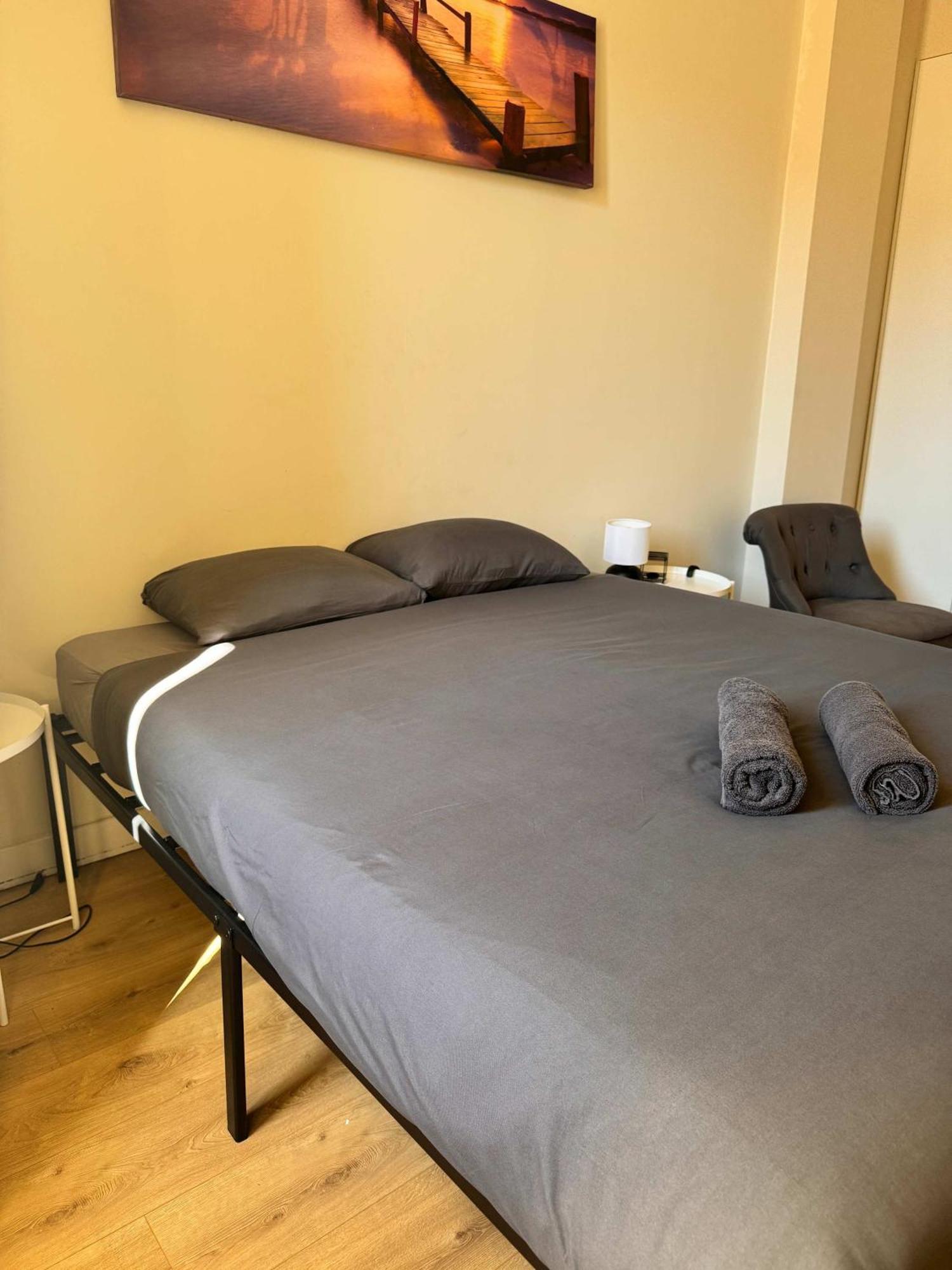 Hype-center Balcony 3br Ac Near Tram For6 Guests * Nice