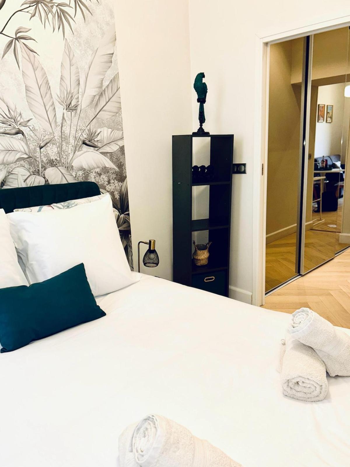 Apartment Old Town Vibes - 5min To Sea - Ac & Breakfast *