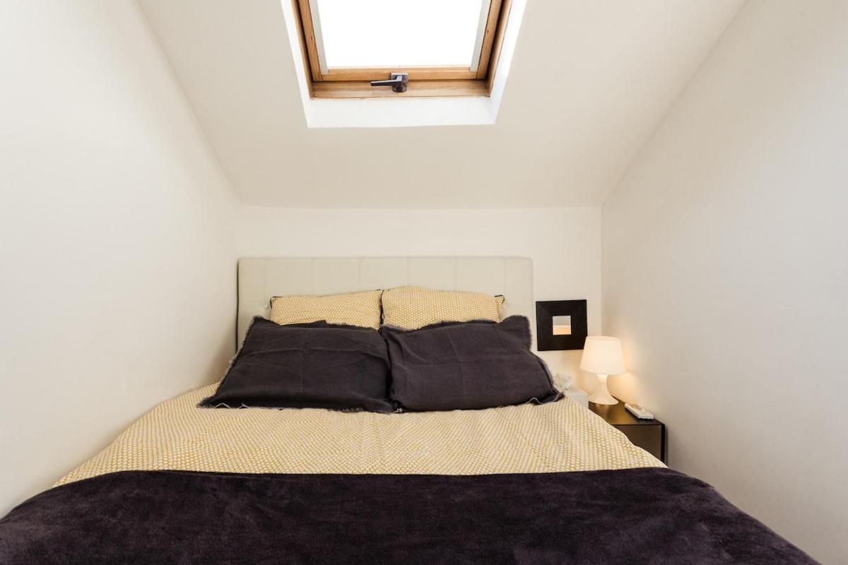 Apartment Lovely, Quiet 1 Bedroom With A Balcony