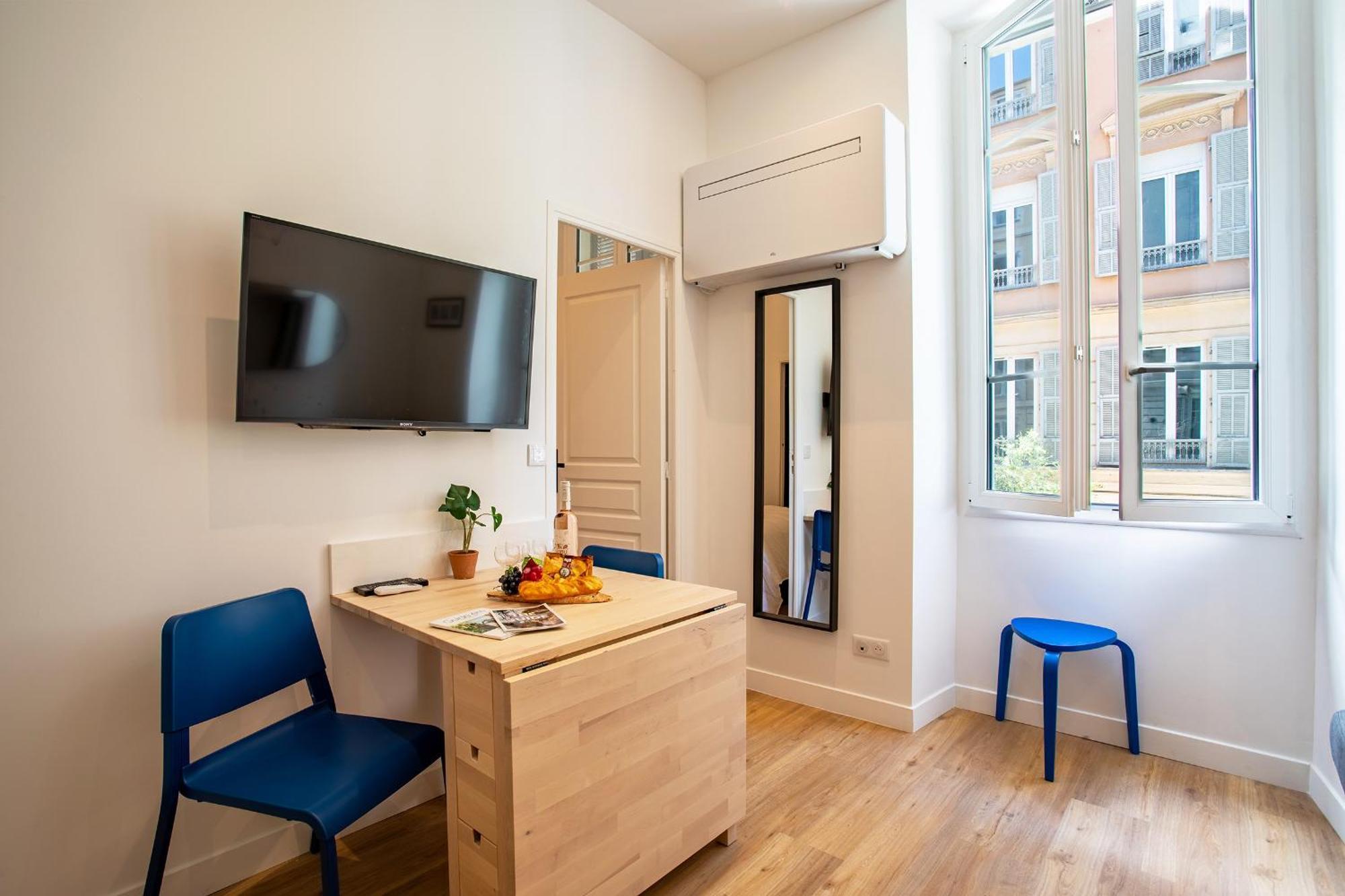 Apartment Iconic Ap4460 By Riviera Homes