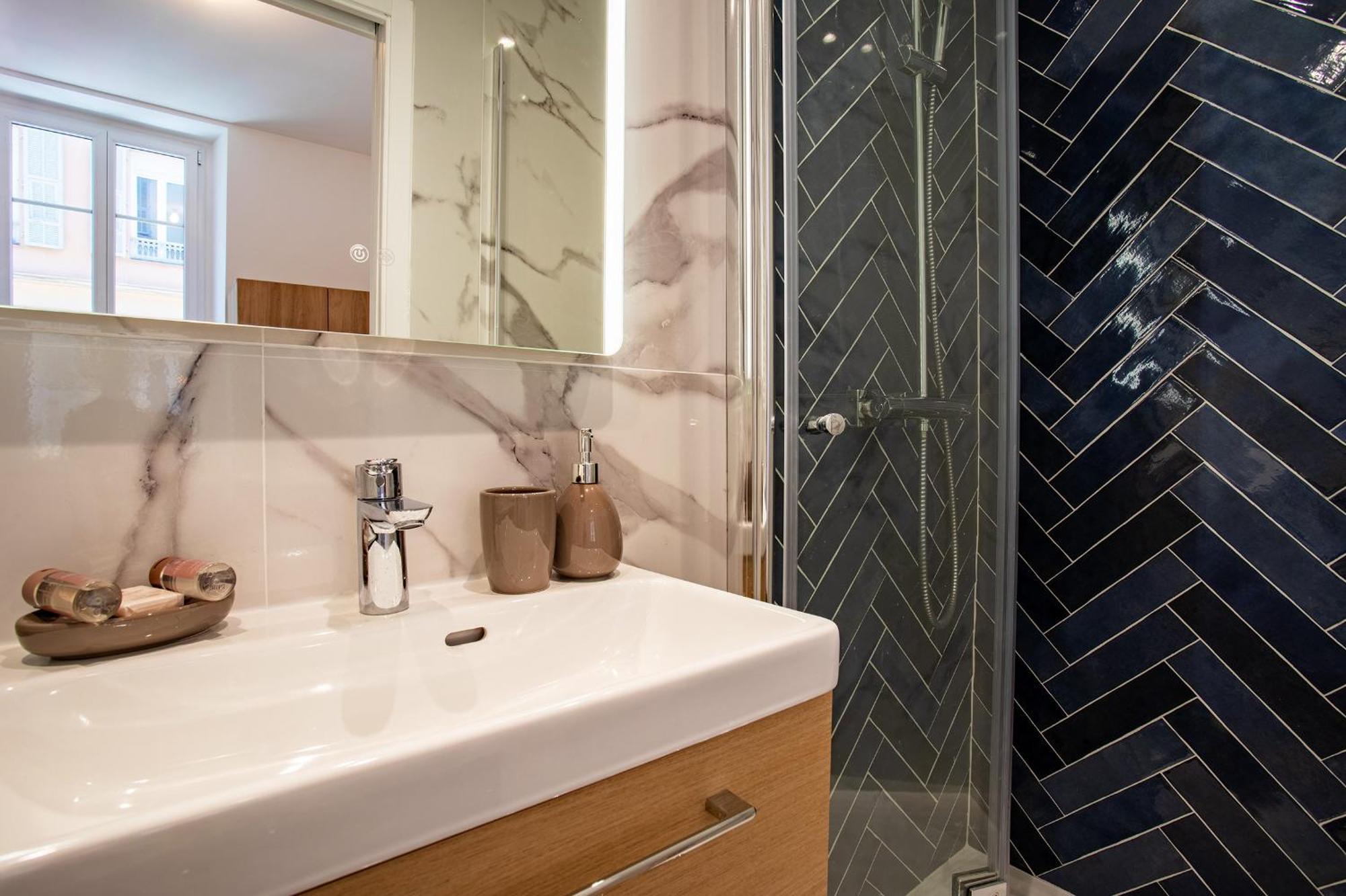 Iconic Ap4460 By Riviera Homes Apartment *