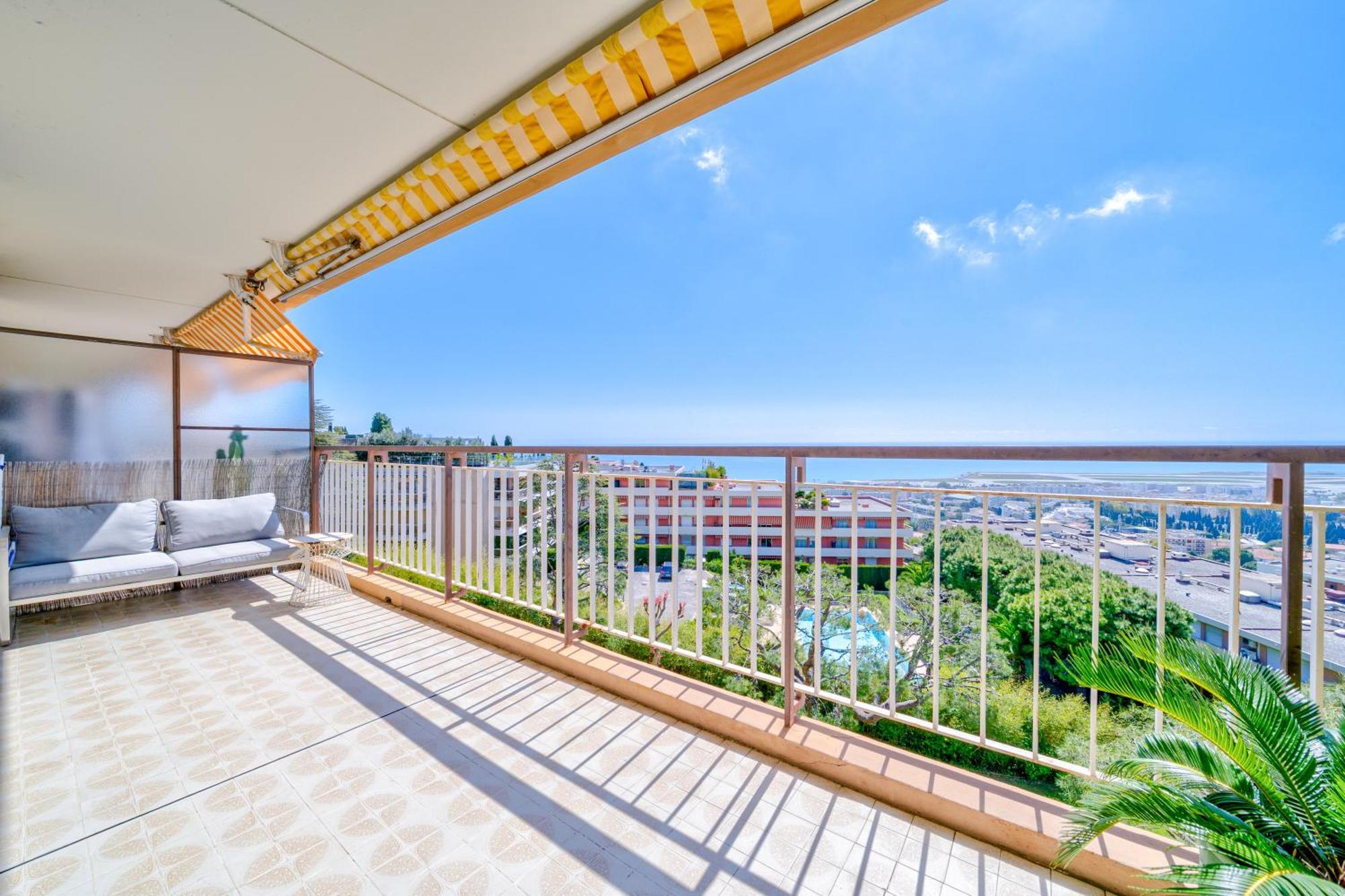 Vue Parking Clim Apartment Nice