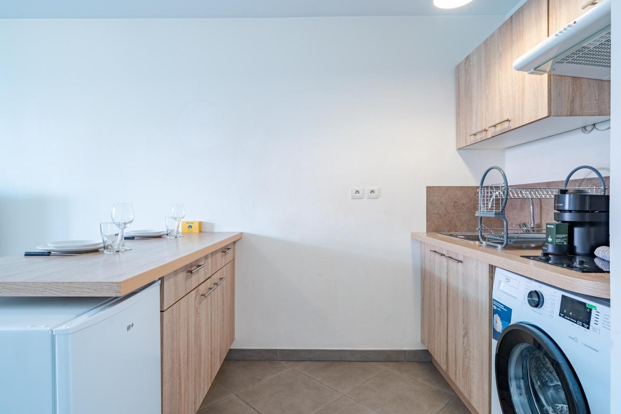 Cozy 2p Port De Garage Apartment Nice