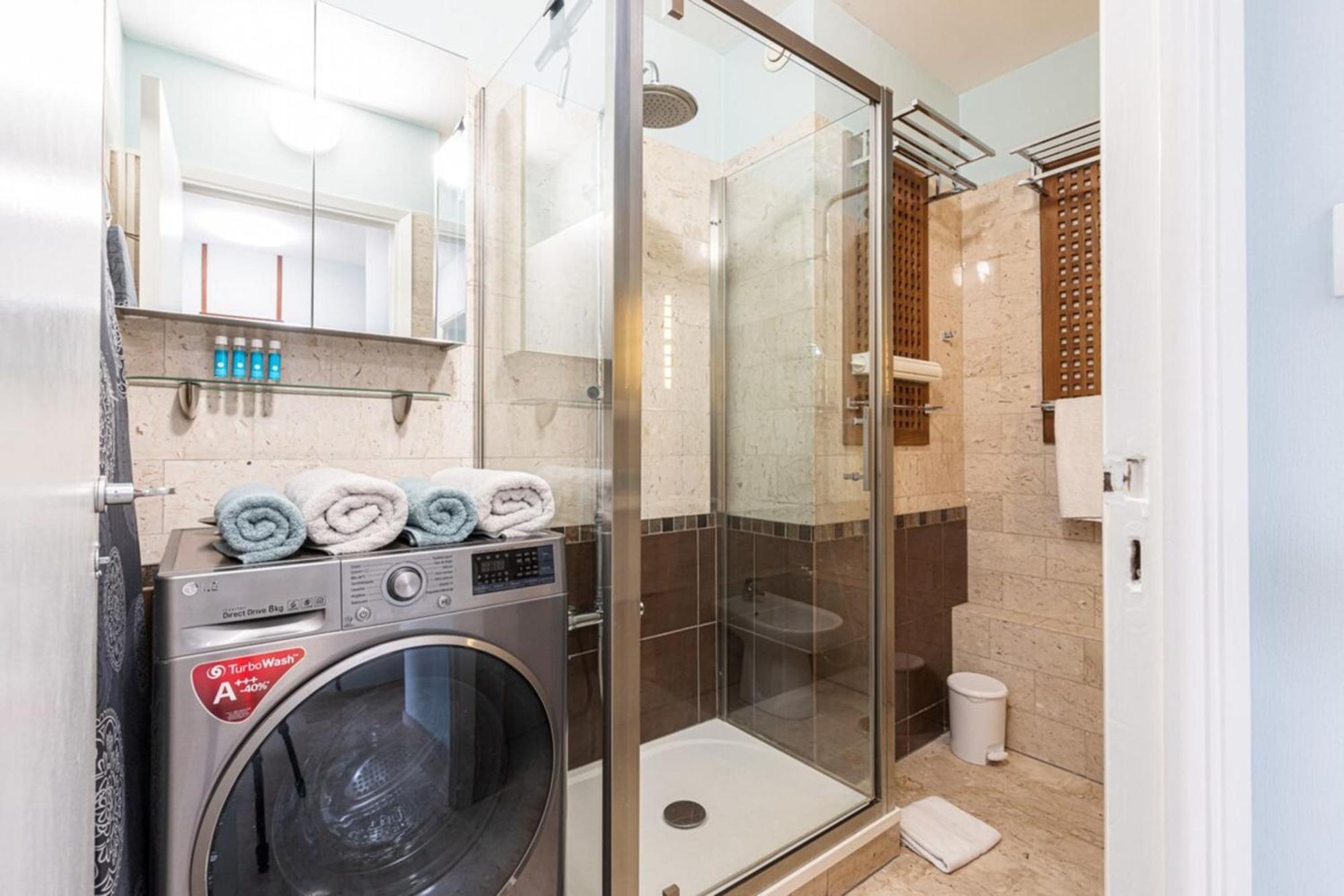 Medecin 26 - Superb Downtown Apartment