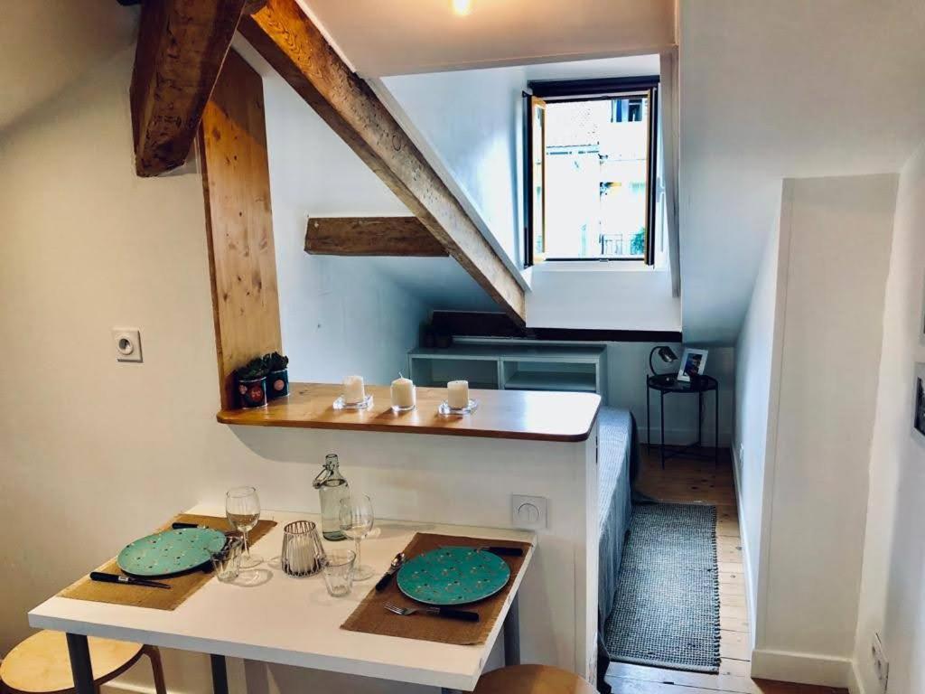 Guisol 17 Attic Cocon Port De *