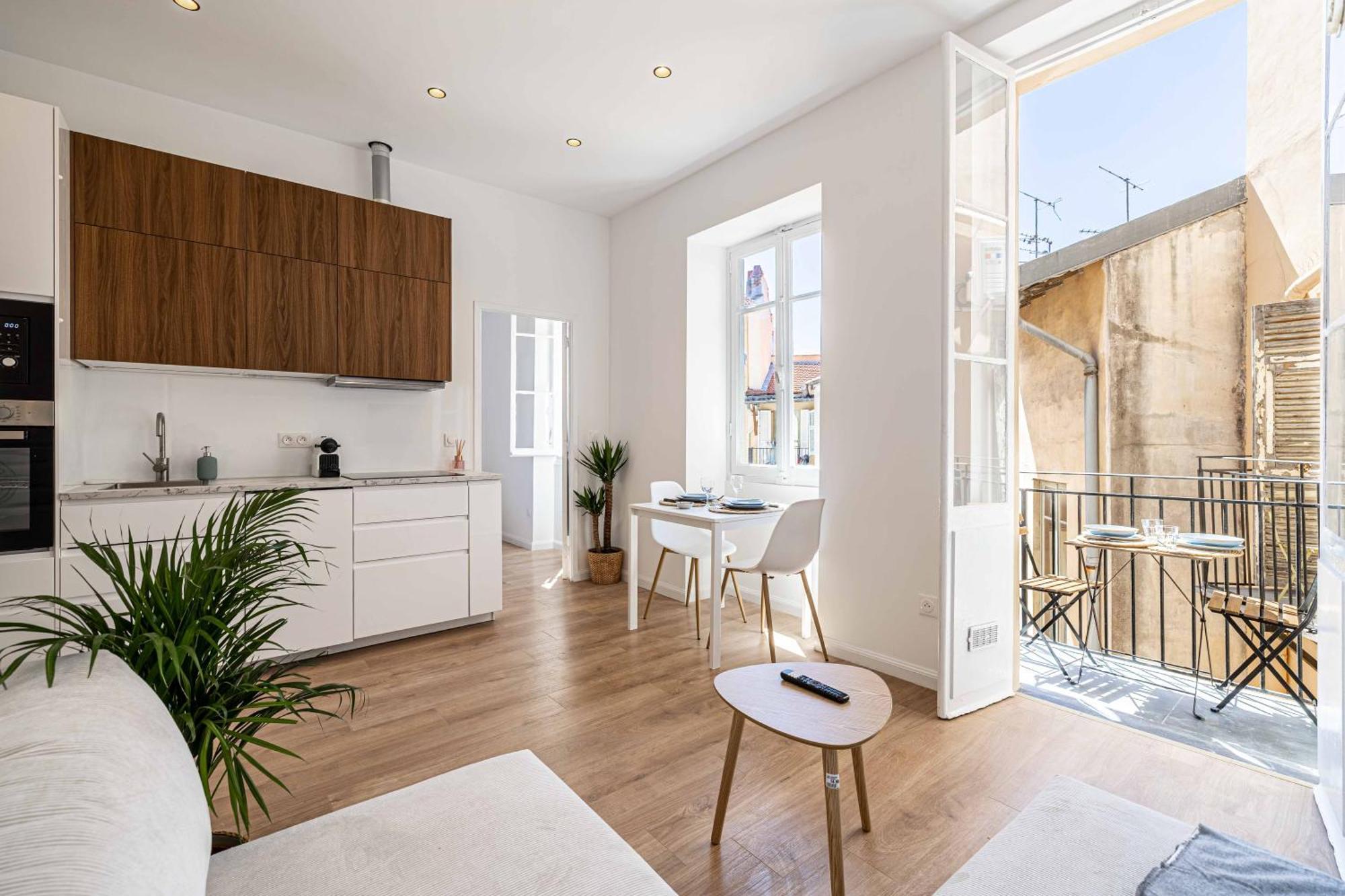 Neuf 2 Pieces Port Apartment