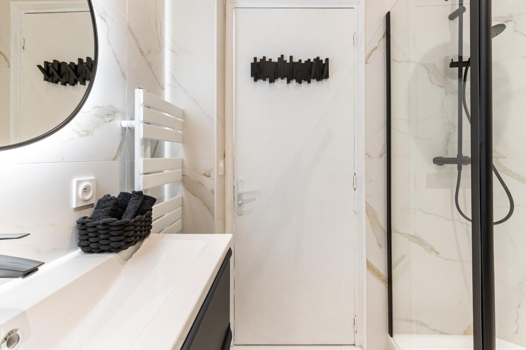 Happyfew La Del Sol Apartment *