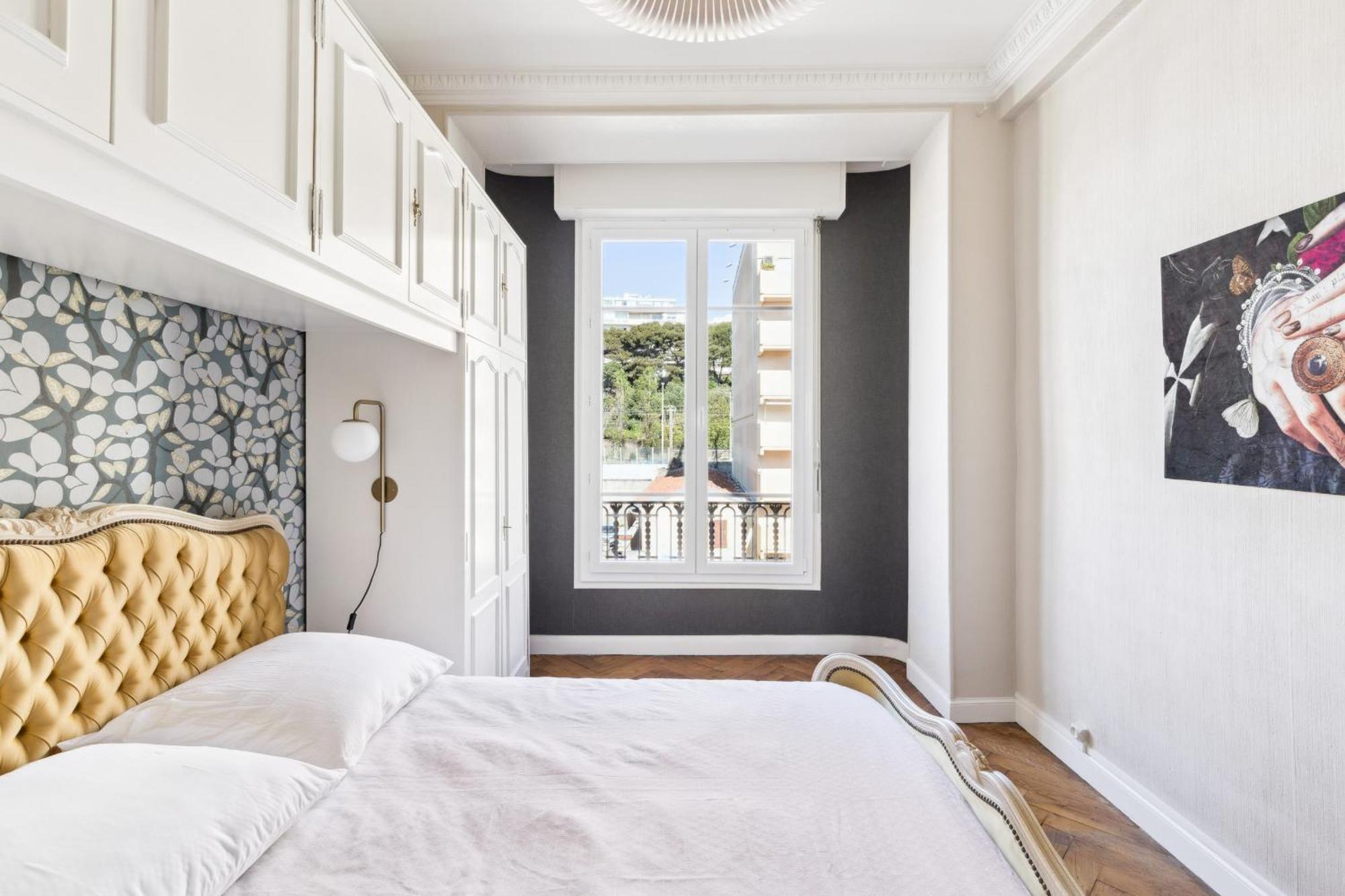 Happyfew La Del Sol * Nice