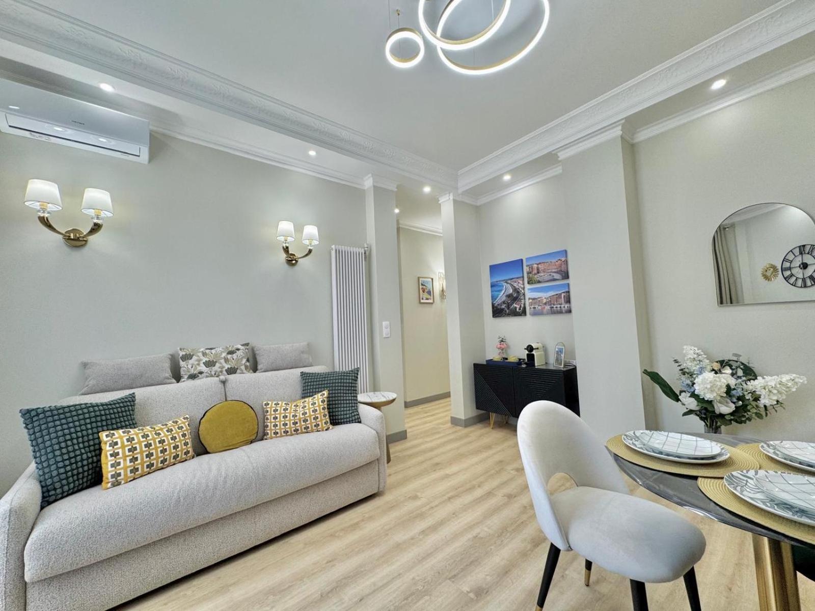 Amour-35 Apartment *